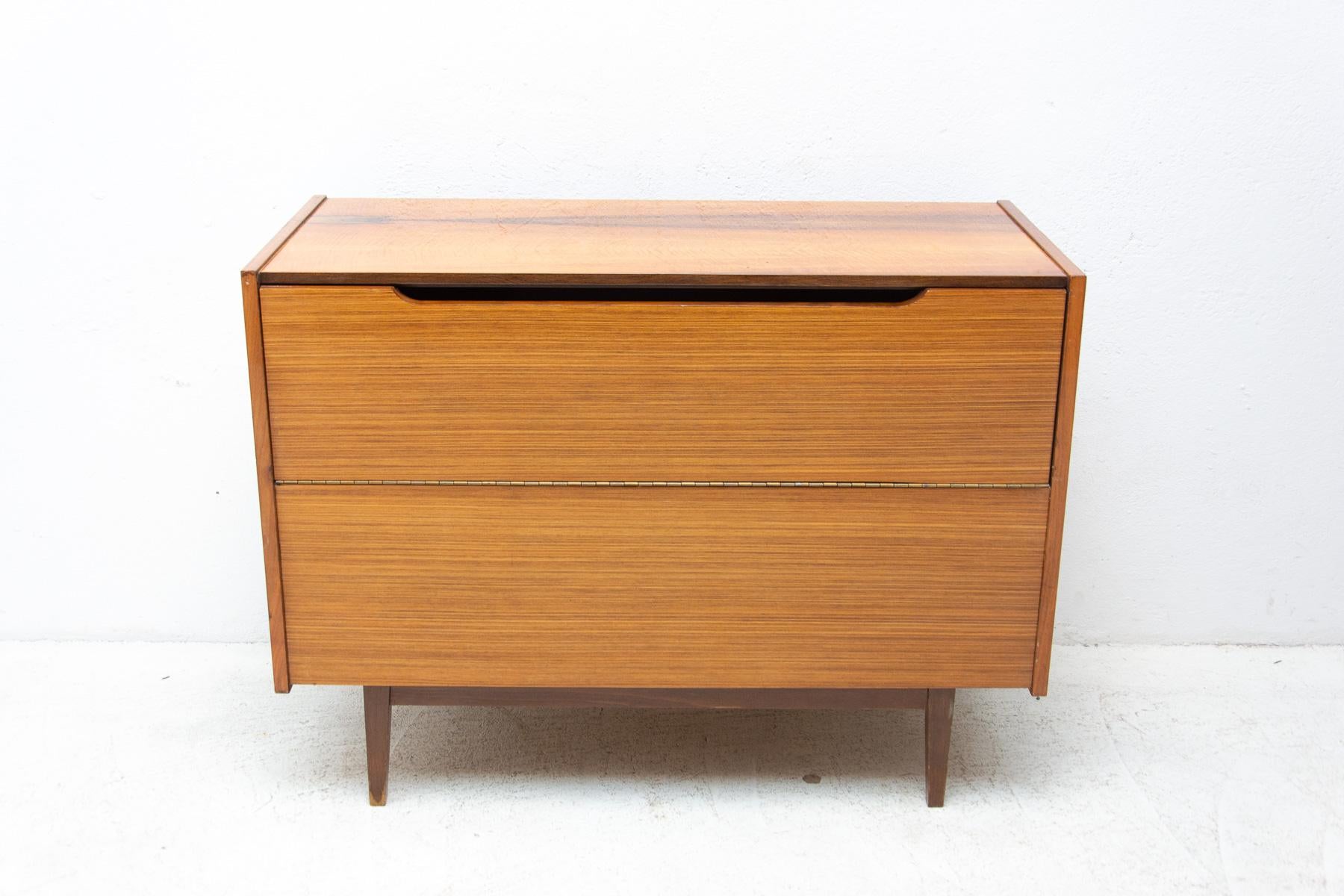 Mid Century Walnut Dresser, 1970´s, Czechoslovakia For Sale 9