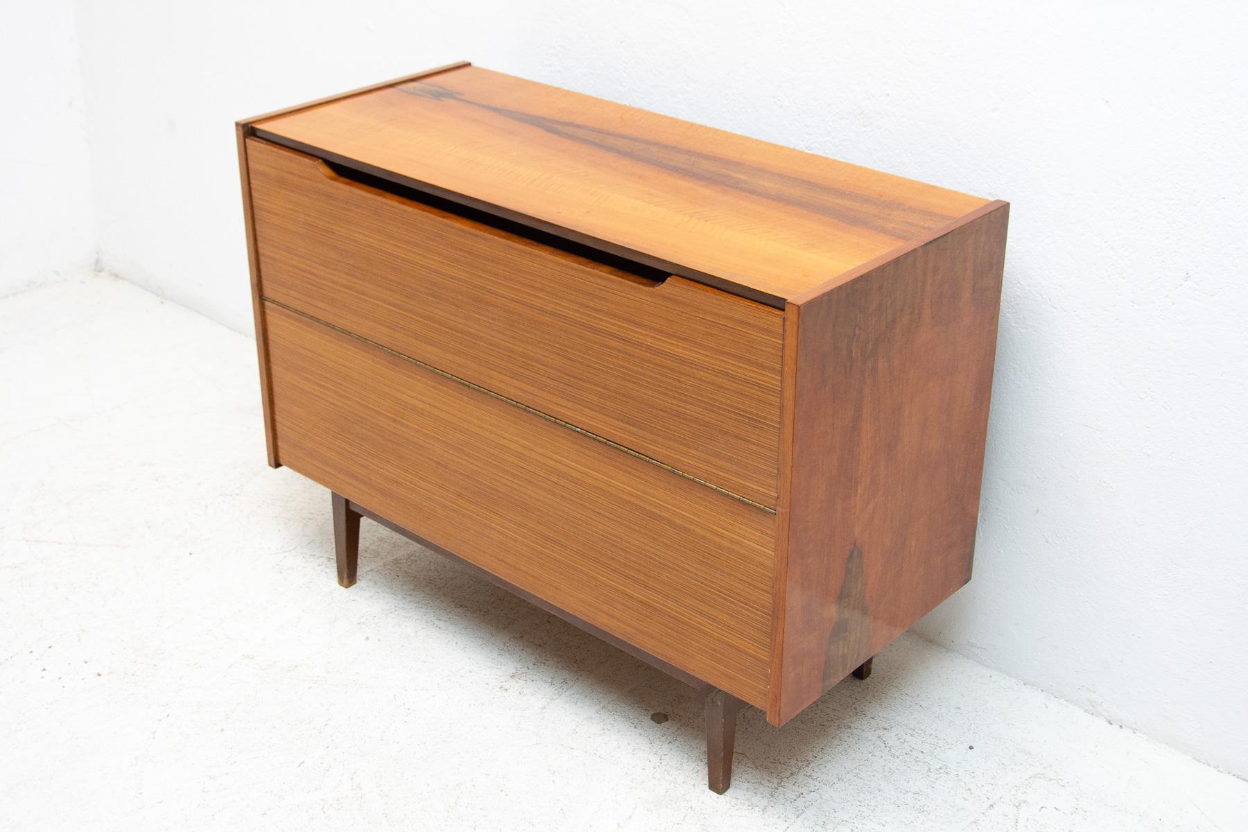 Mid Century Walnut Dresser, 1970´s, Czechoslovakia For Sale 12