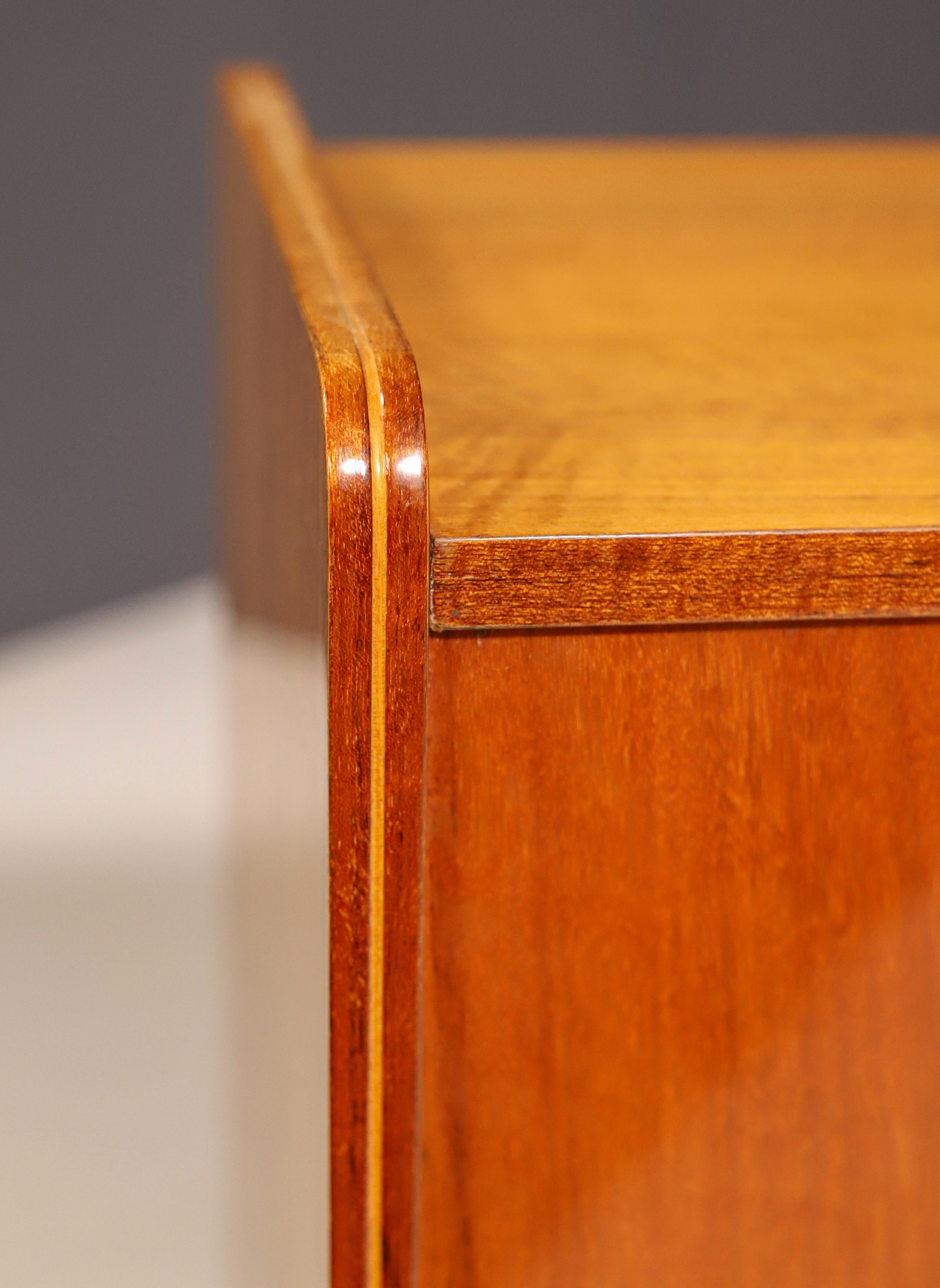 Legno Comò in noce di metà secolo di František Jirák, 1970, Cecoslovacchia in vendita
