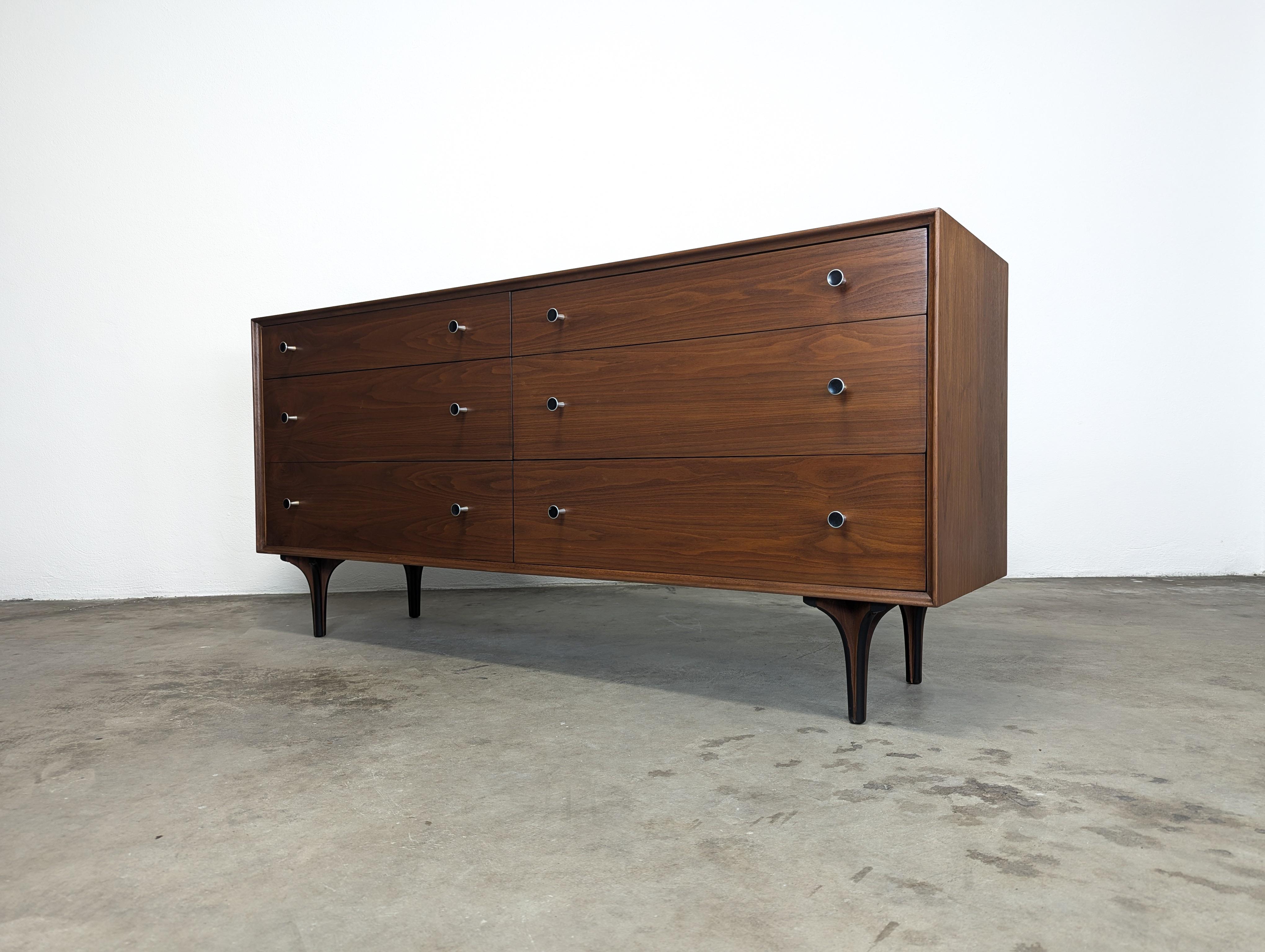Mid-20th Century Mid Century Walnut Dresser by Robert Baron for Glenn of California, c1960s For Sale