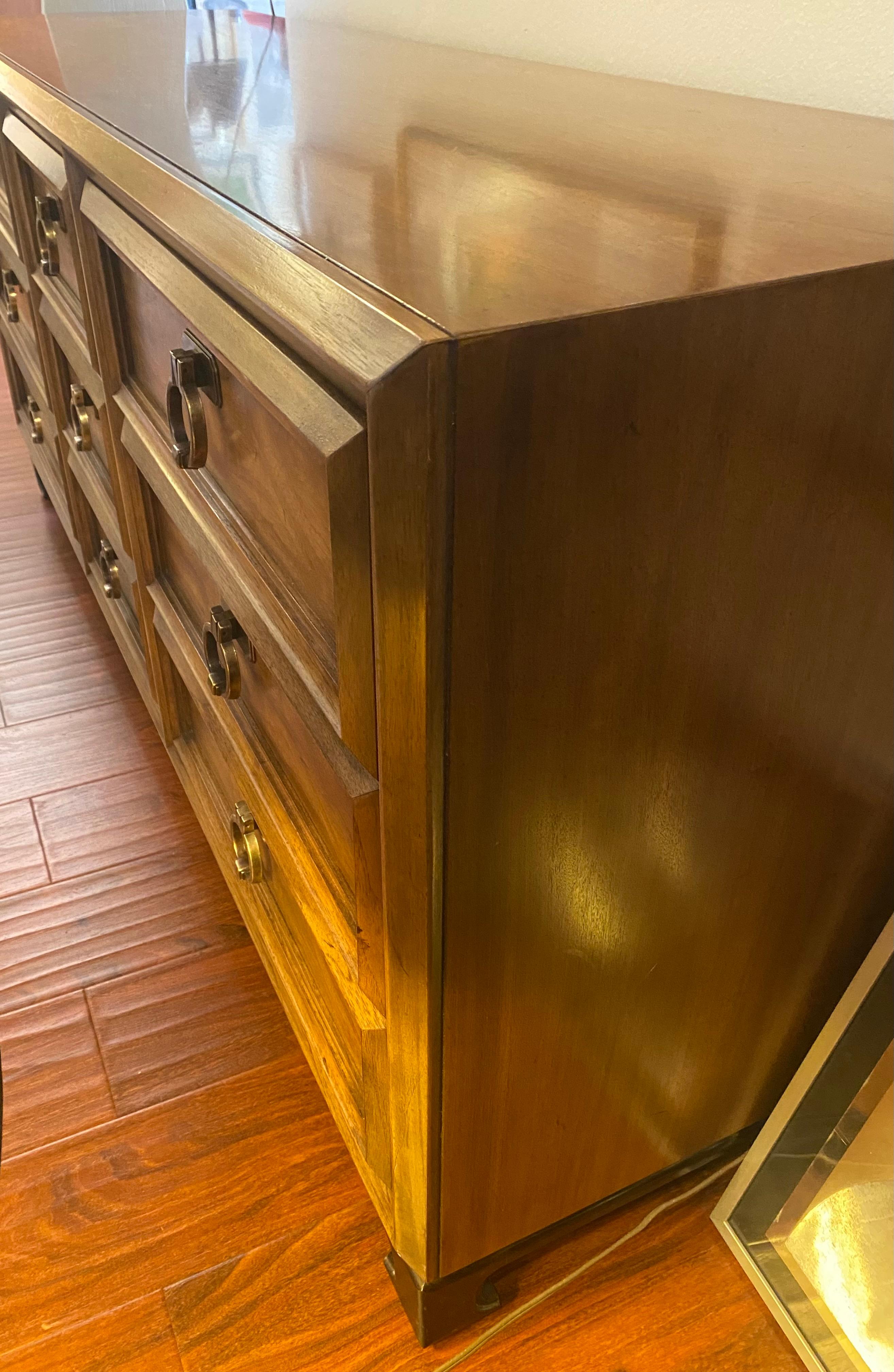 Mid-Century Walnut Dresser by Thomasville 1