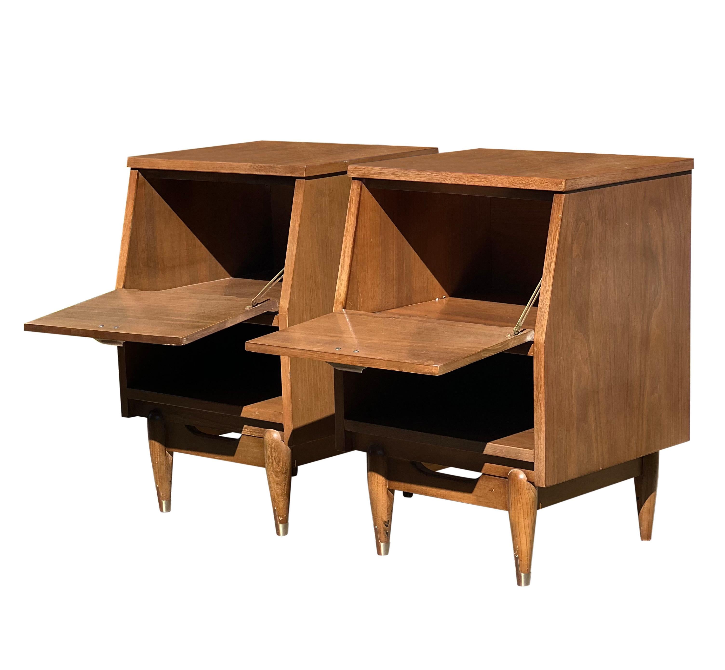 Mid Century Walnut Drop-Front Nightstands In Good Condition For Sale In Doylestown, PA