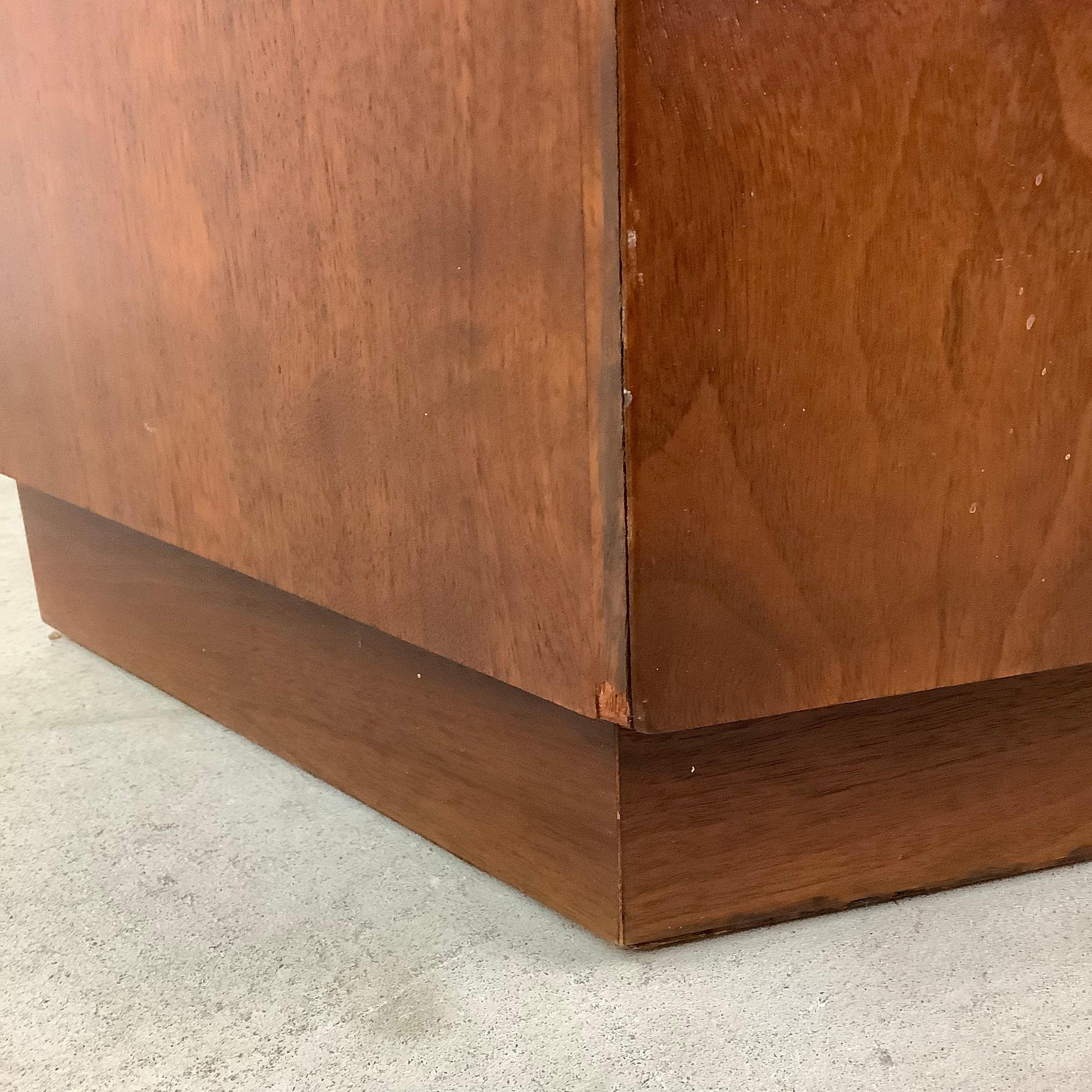 Mid-Century Walnut End Table For Sale 2