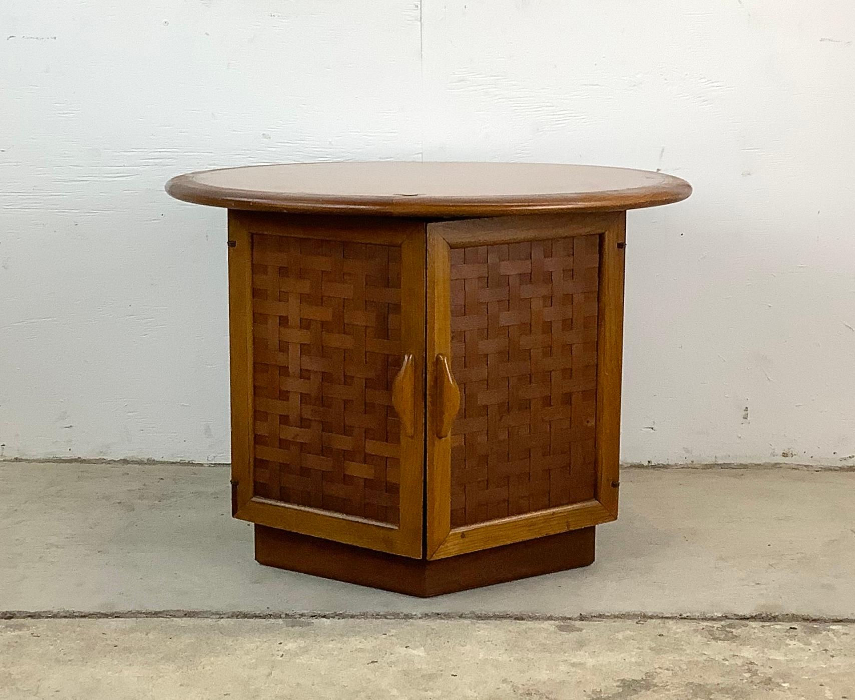 Mid-Century Modern Mid-Century Walnut End Table For Sale