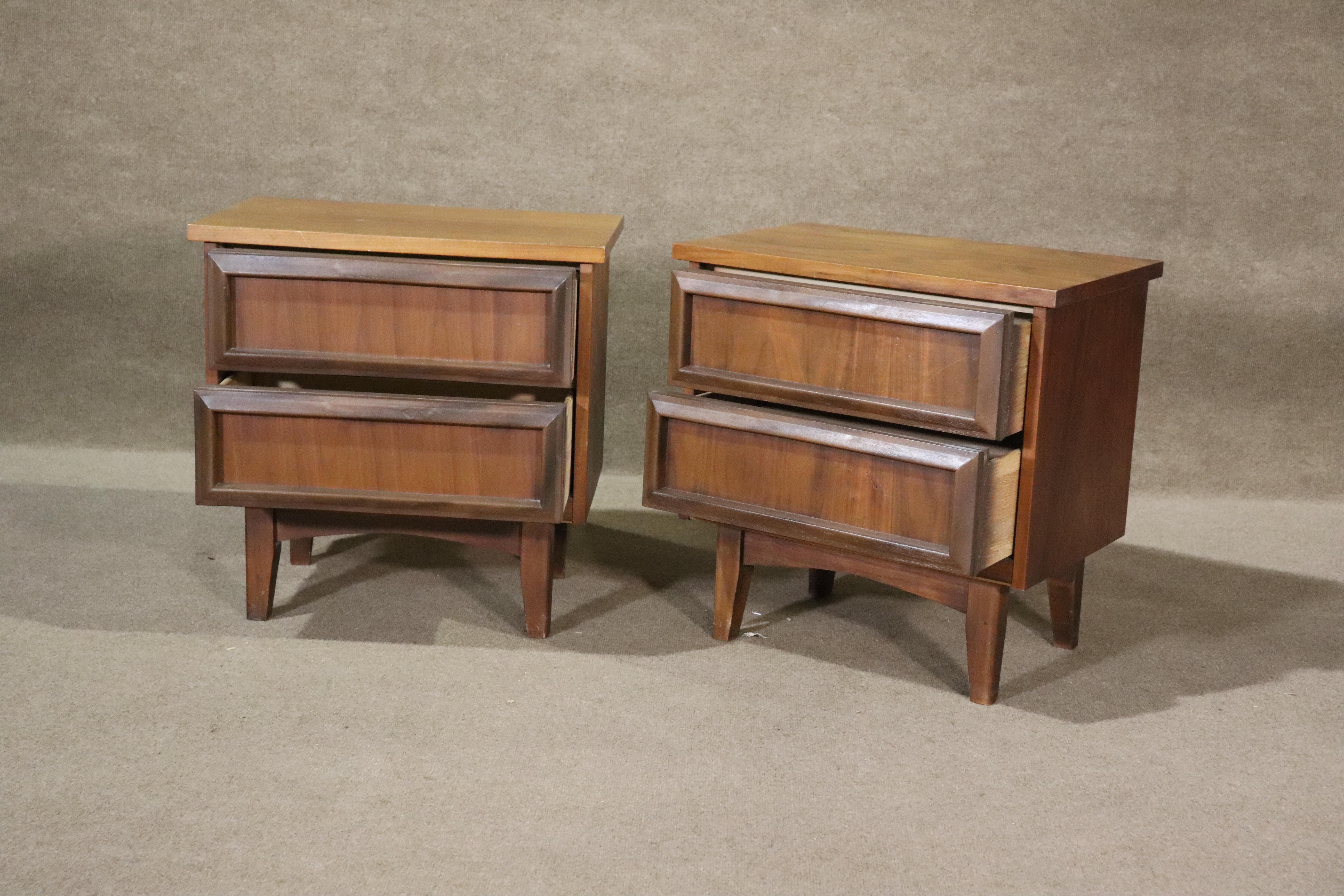 Pair of American made walnut grain side tables with two drawers for storage. Great for living room or bedside use.
Please confirm location NY or NJ