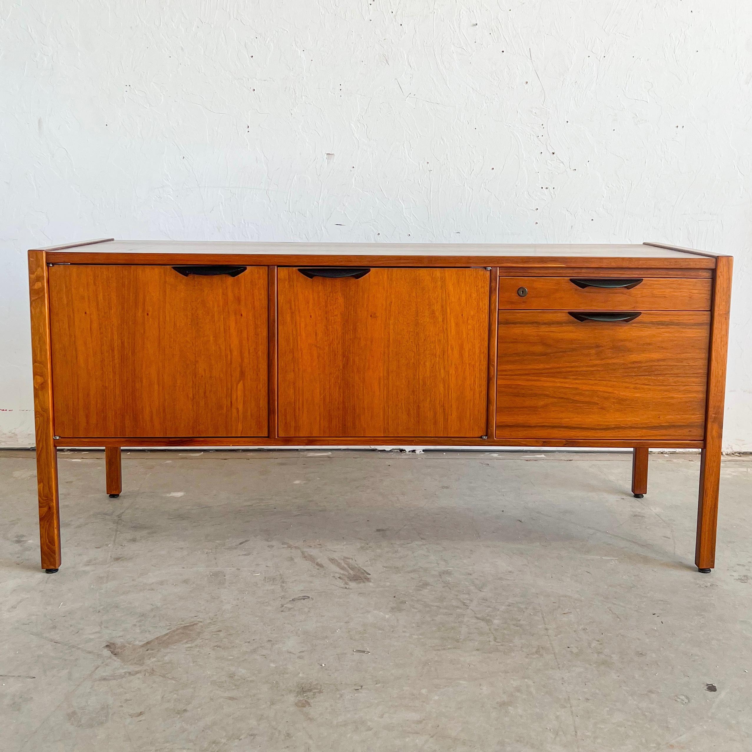 Mid Century Walnut Executive Credenza by Jens Risom In Good Condition In Edmond, OK