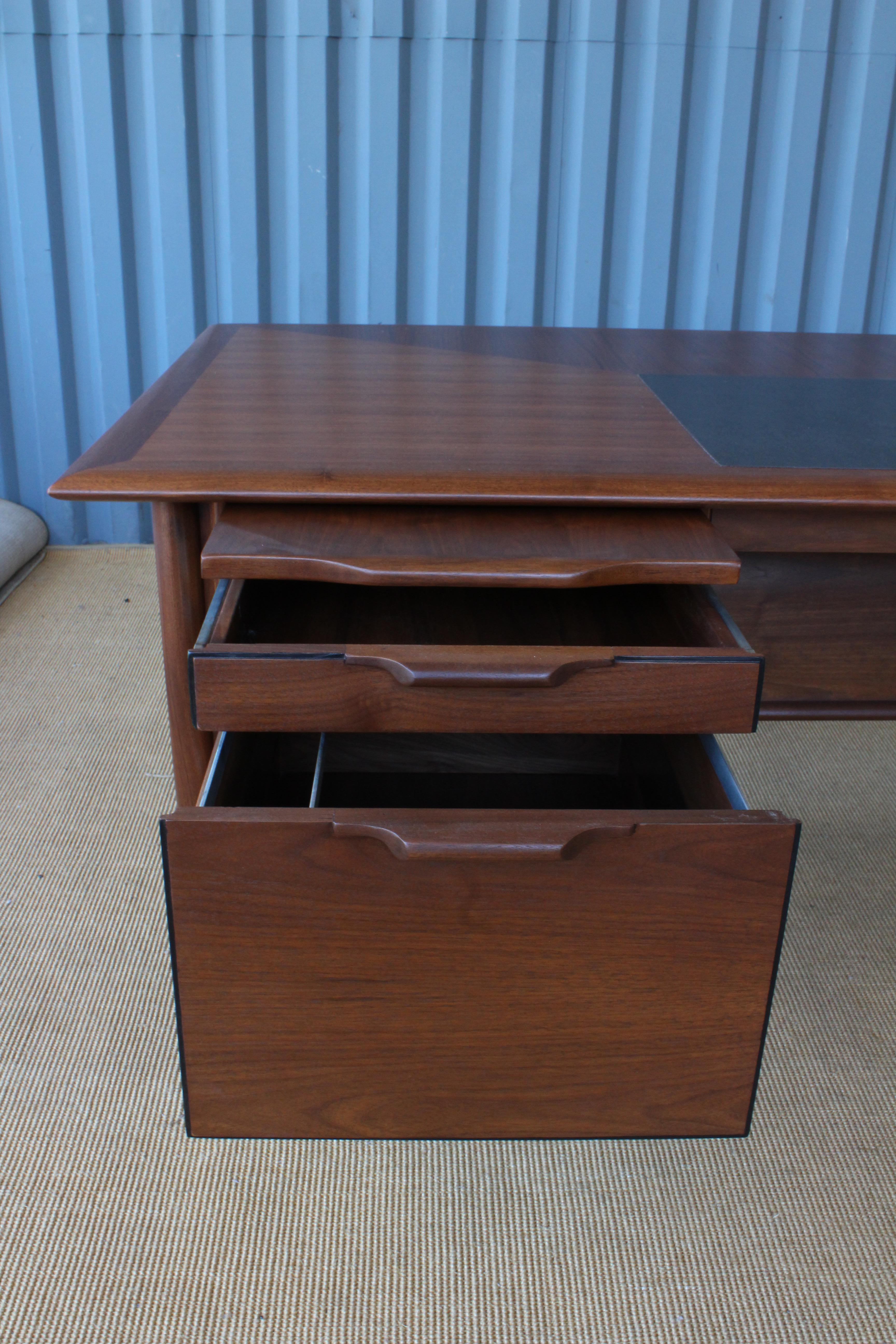 Teak Midcentury Walnut Executive Desk, U.S.A, 1960s
