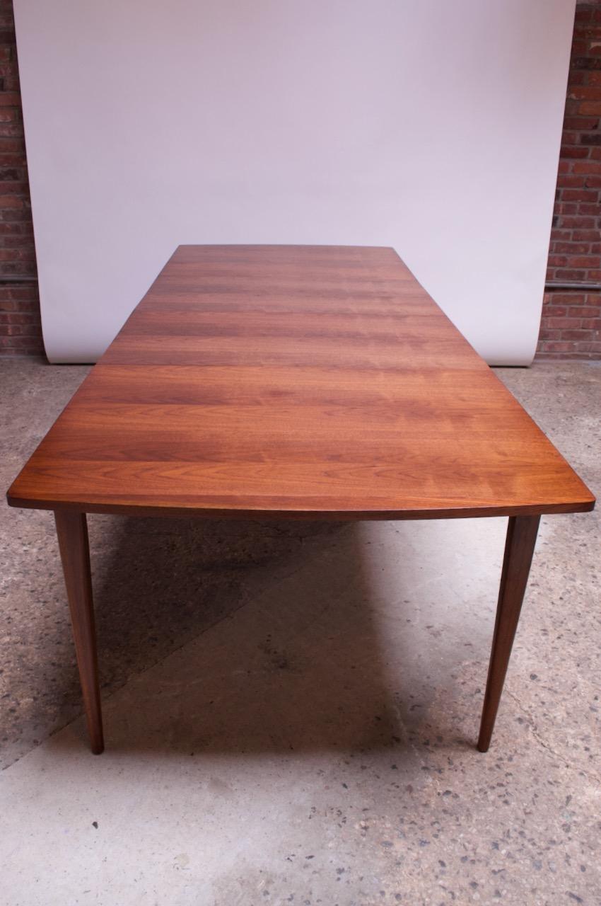 Midcentury Walnut Extension Dining Table by Kipp Stewart for Drexel Declaration In Good Condition In Brooklyn, NY