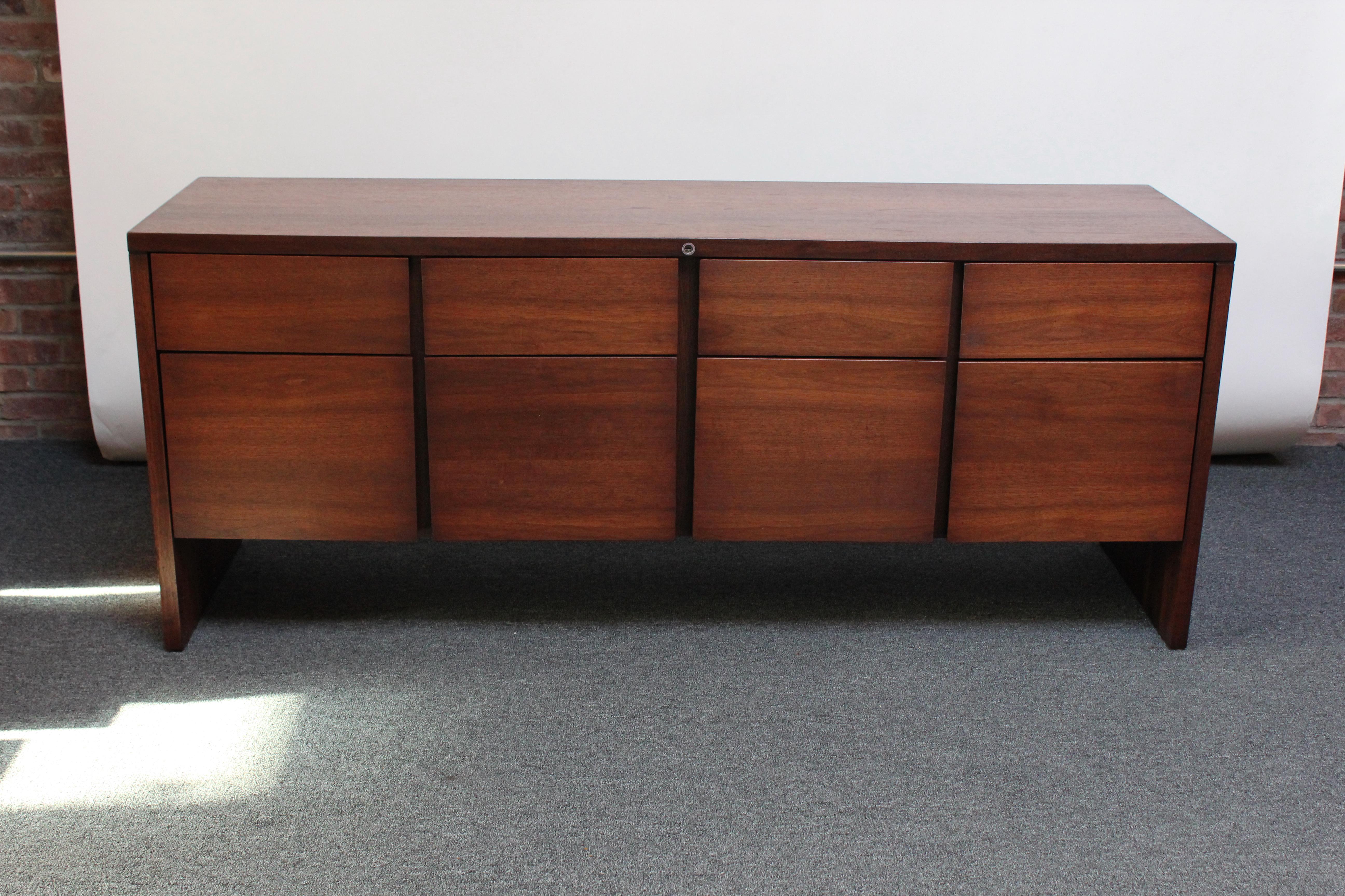 Mid-Century Modern Mid-Century Walnut Filing Cabinet Unit / Chest of Drawers by Steelcase