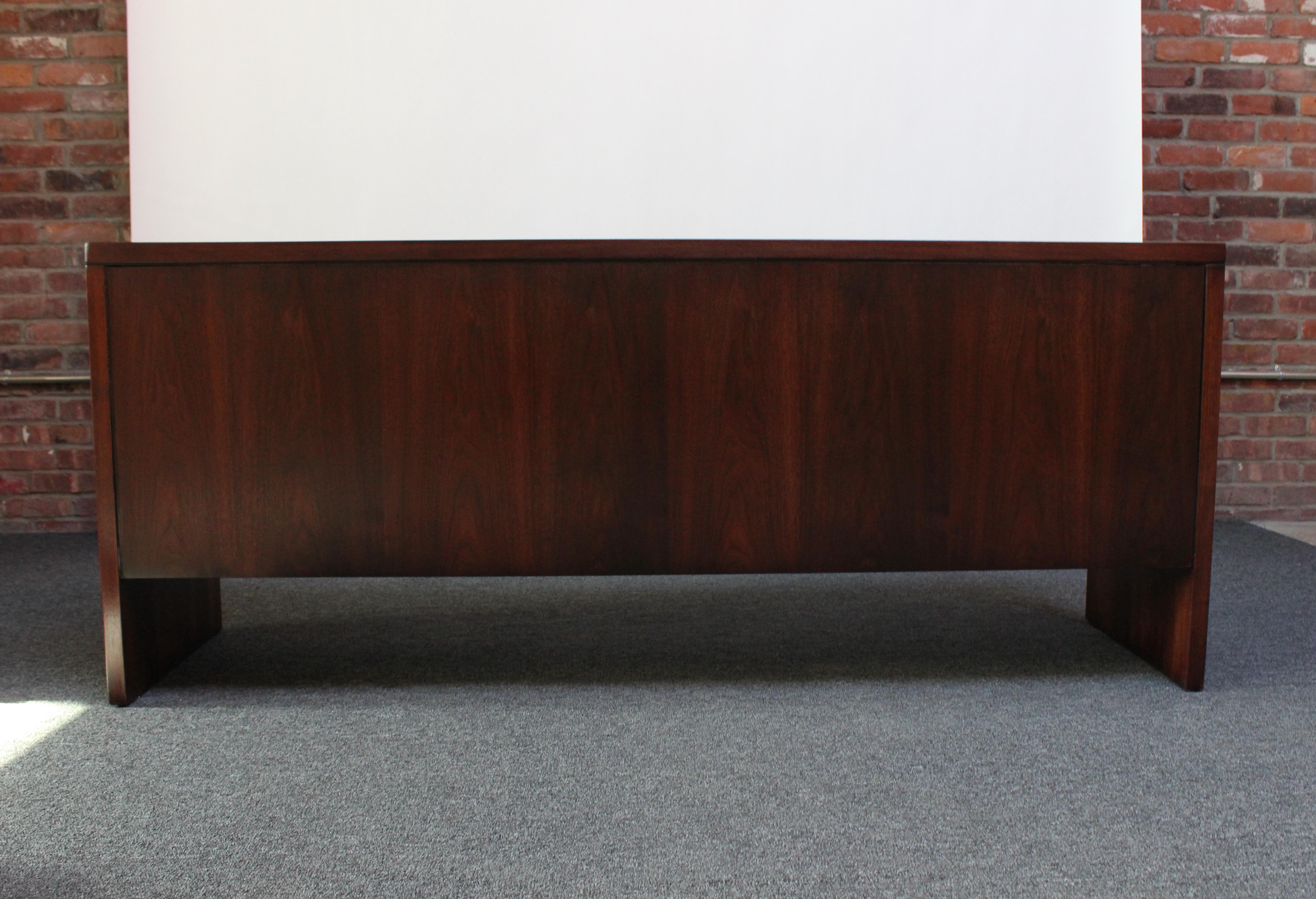 Mid-Century Walnut Filing Cabinet Unit / Chest of Drawers by Steelcase 3