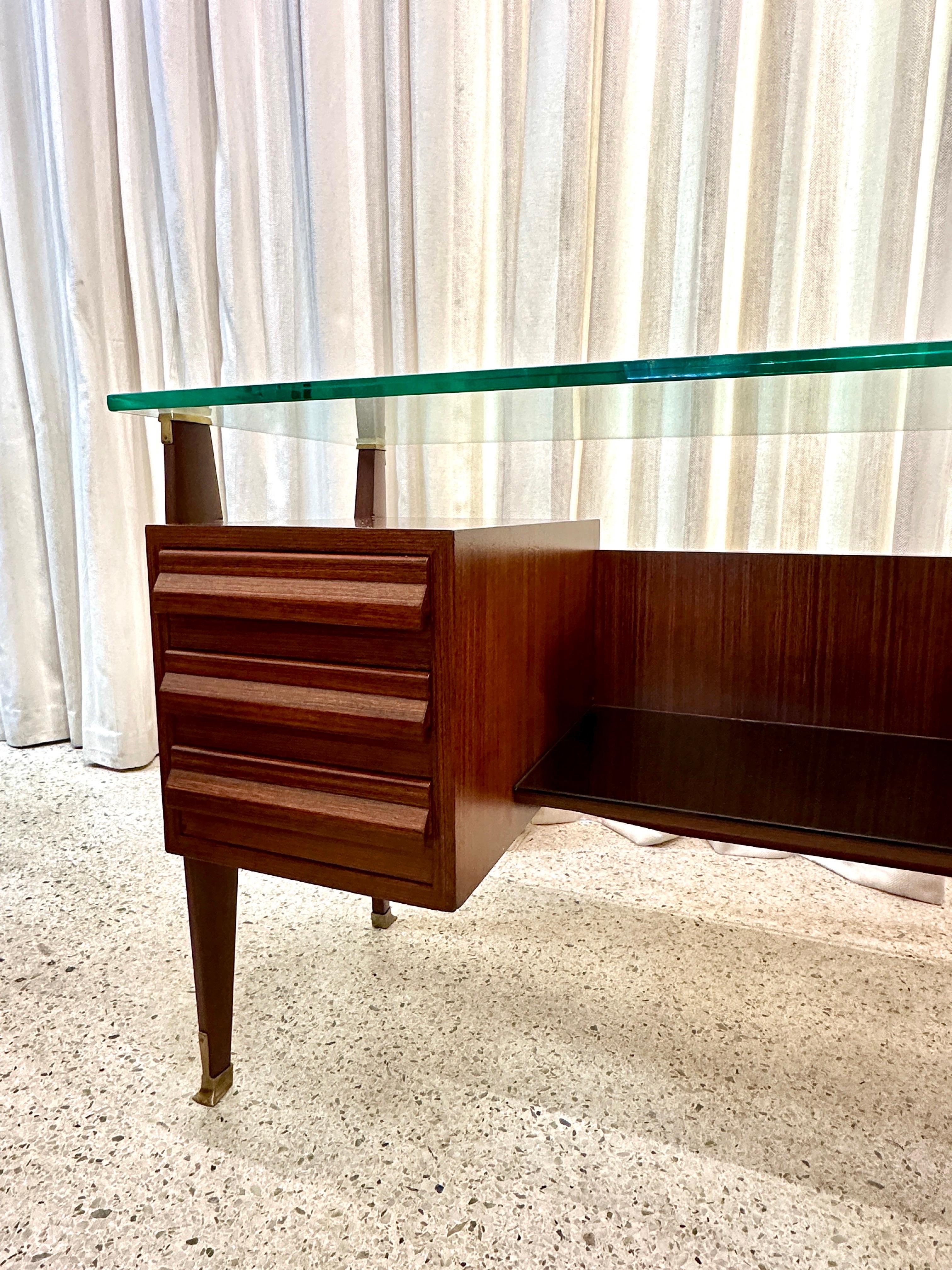 Mid-Century Walnut, Glass and Brass Italian Sideboard 1960's For Sale 4