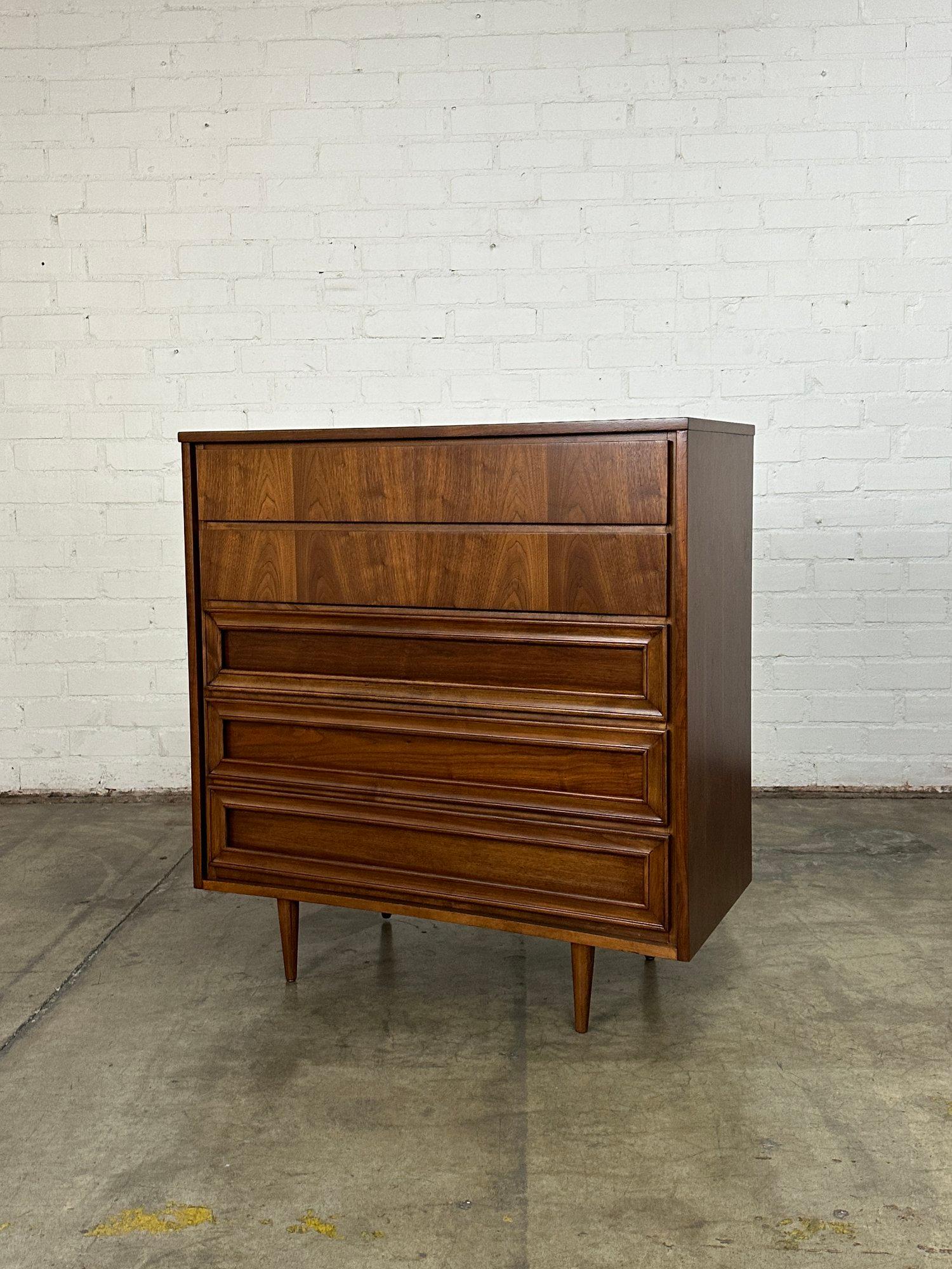 Mid-Century Walnut Highboy Dresser For Sale 2