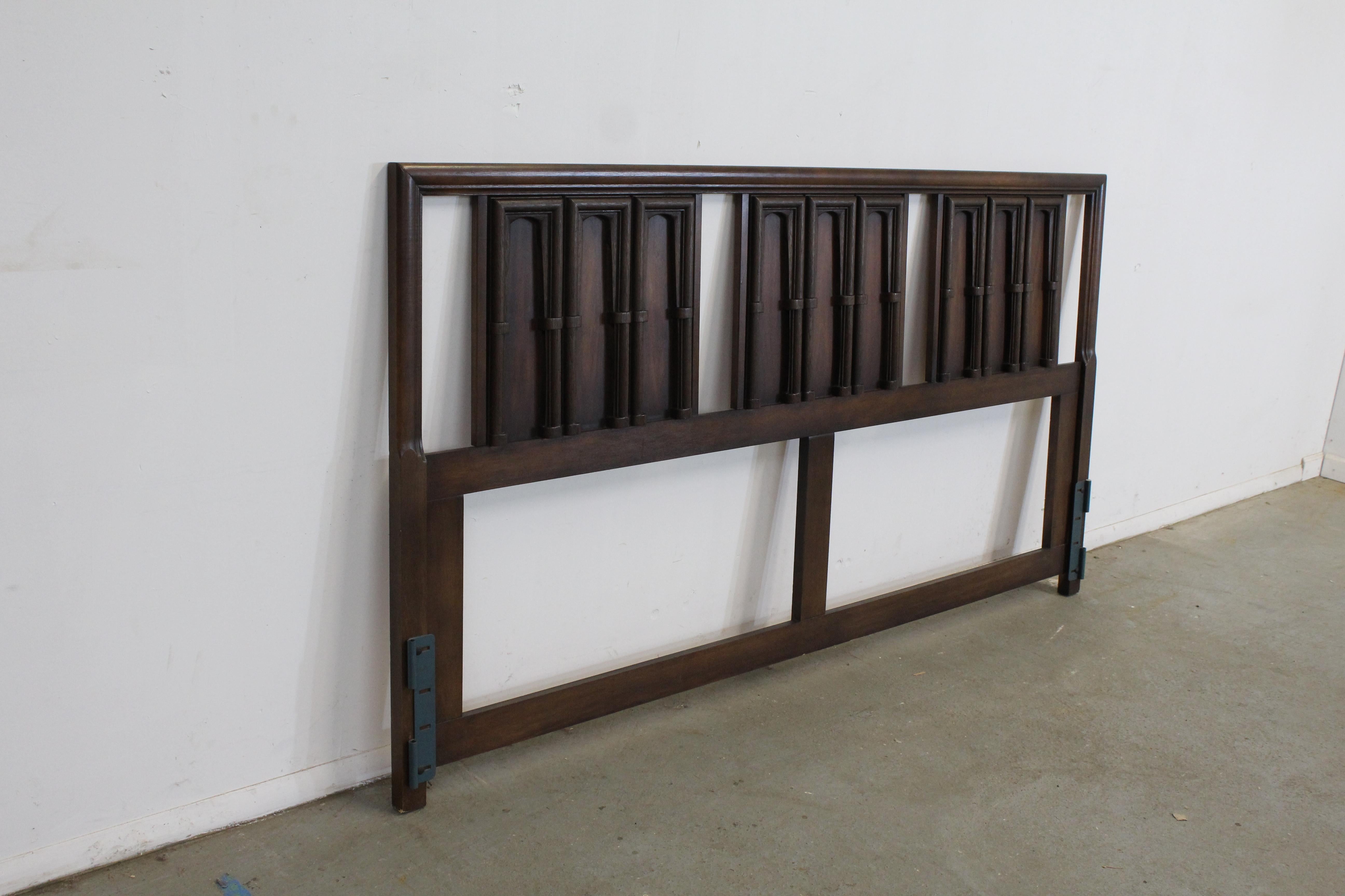 Offered is a Mid-Century Danish Modern king size headboard. This piece has the look. It was made by Broyhill 