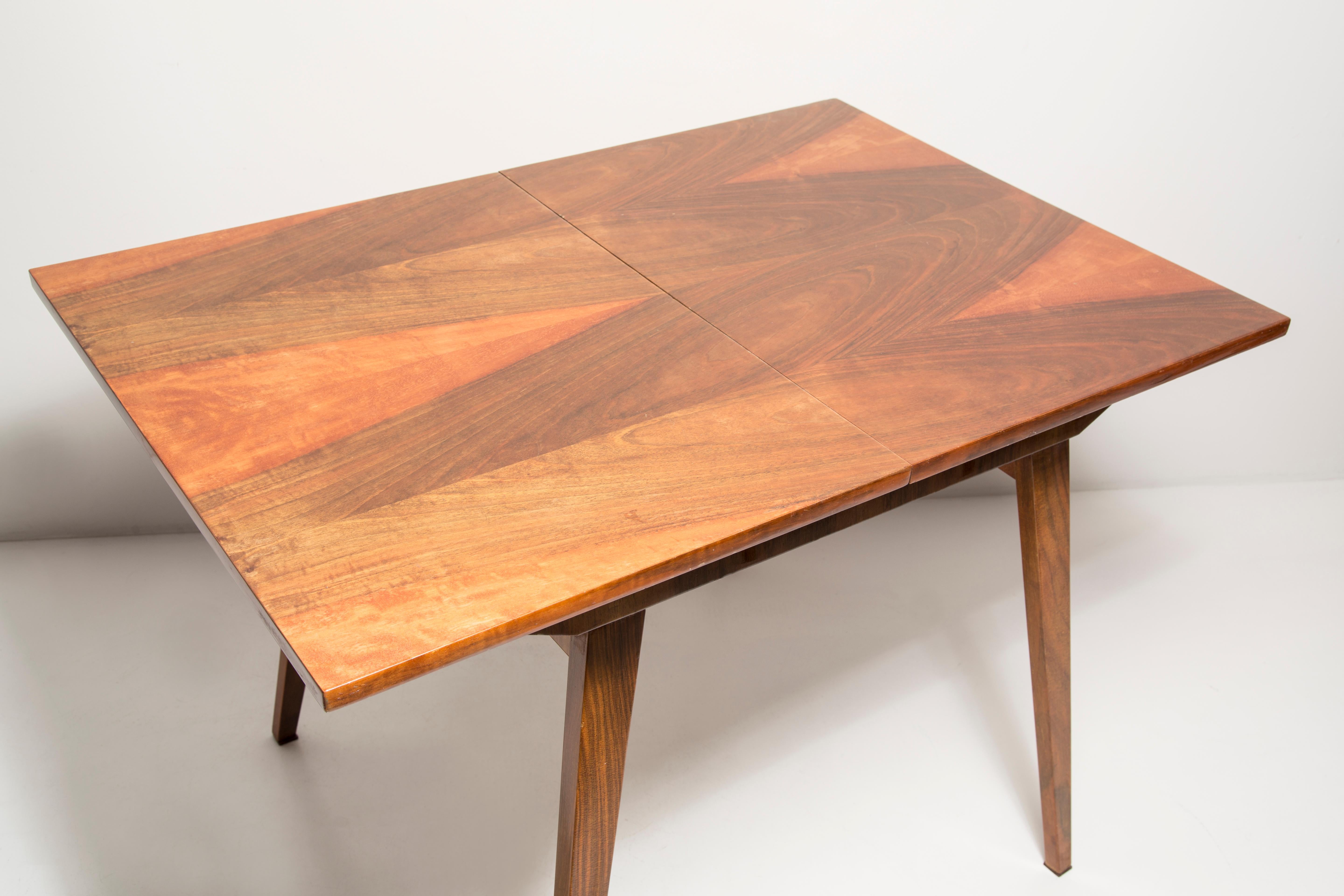 Midcentury Walnut Kitchen Table and Chairs, Danuta Lewandowska, Poland, 1960s For Sale 10