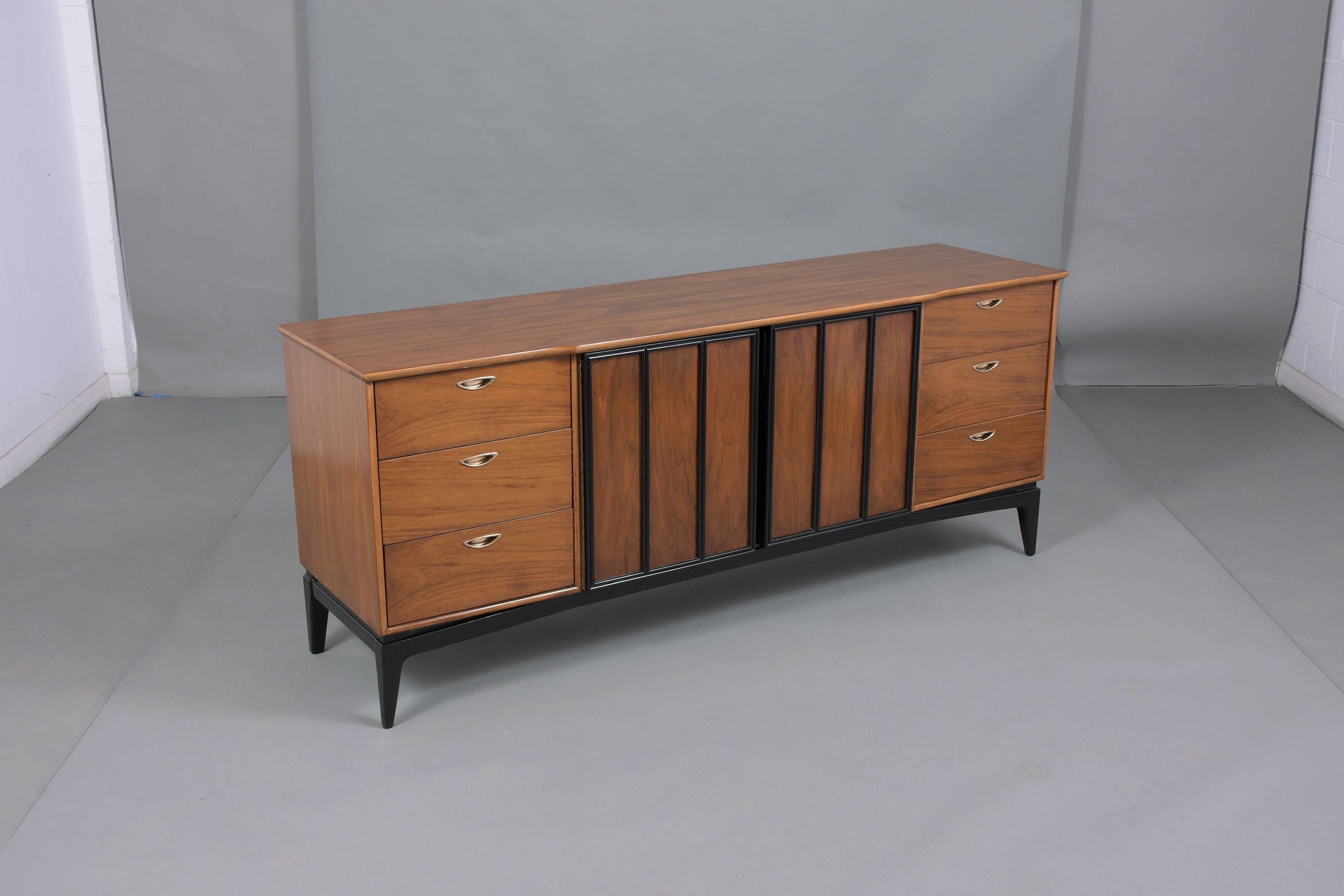 Restored 1960s Mid-Century Walnut Credenza - Modern Elegance for Living Spaces For Sale 2