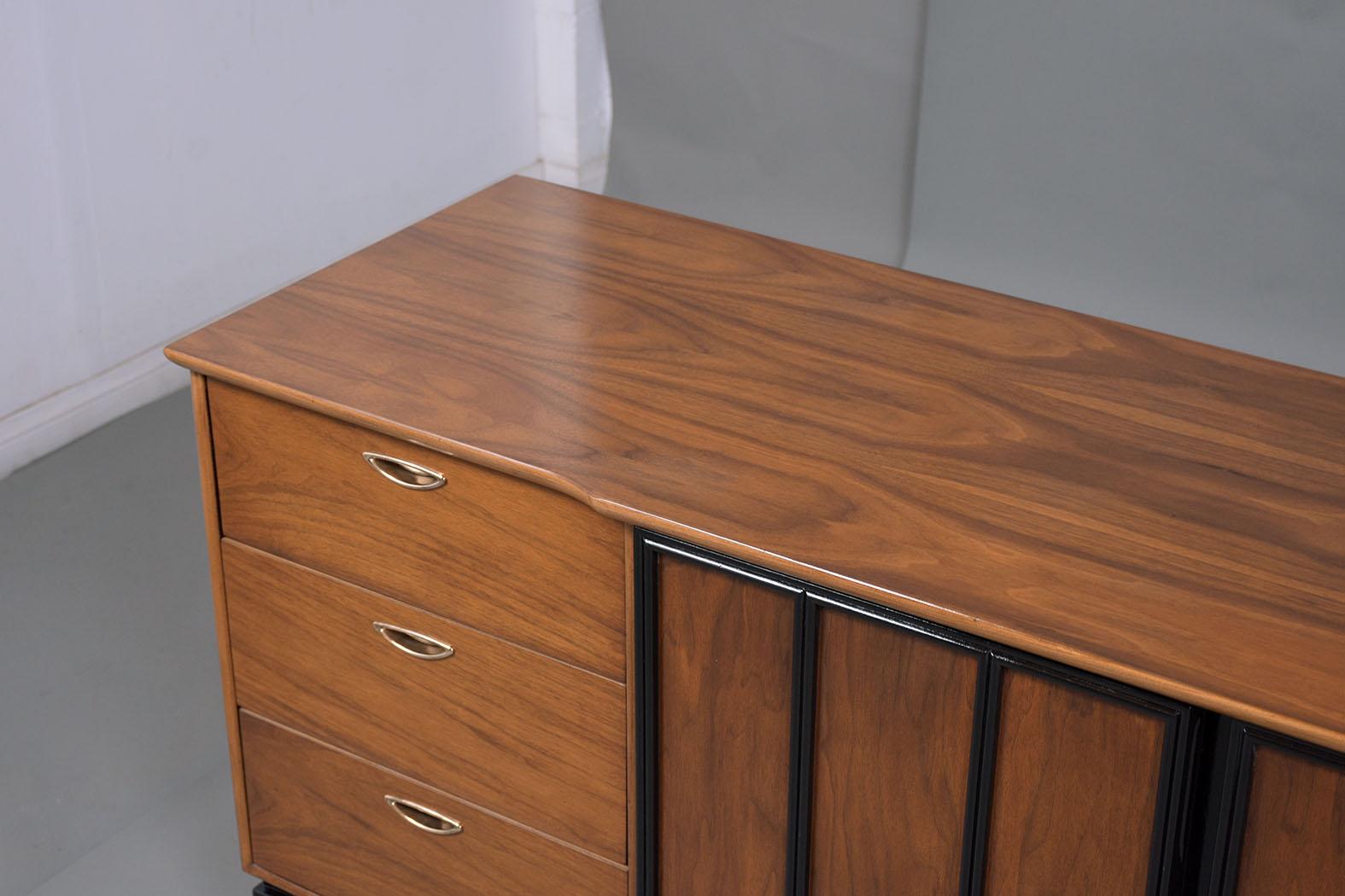 Restored 1960s Mid-Century Walnut Credenza - Modern Elegance for Living Spaces For Sale 3