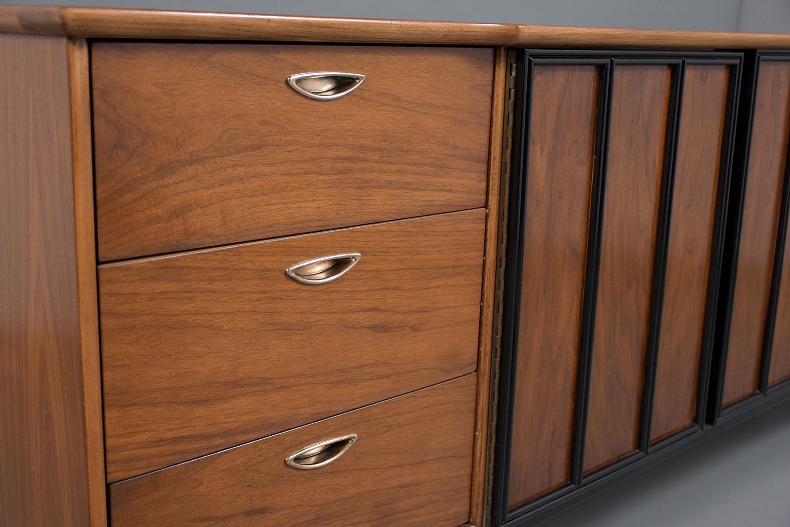 American Restored 1960s Mid-Century Walnut Credenza - Modern Elegance for Living Spaces For Sale