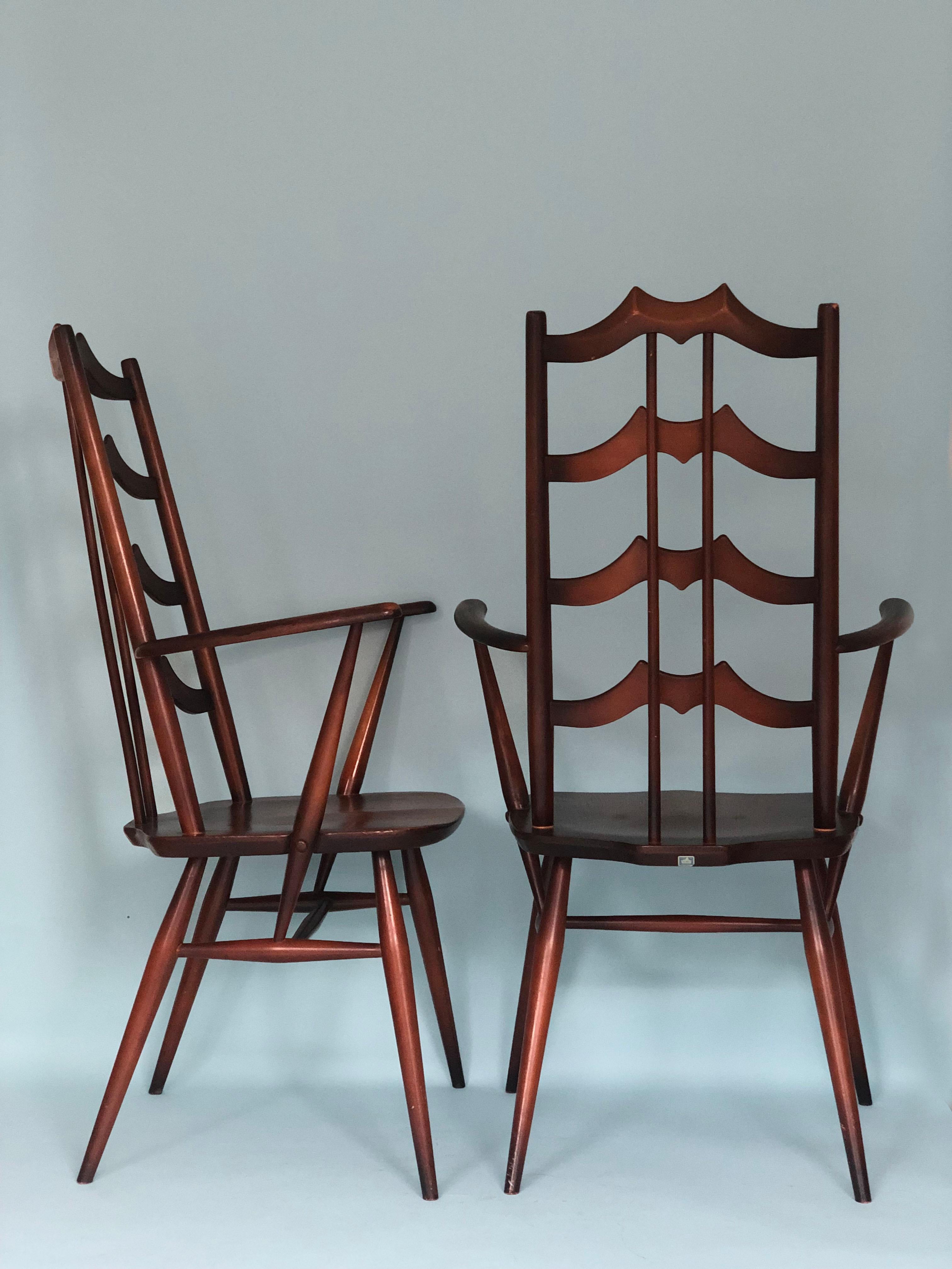 Mid Century Walnut Ladderback Dining Chairs Lucian Ercolani for Ercol England Se In Good Condition In Bjuråker, SE