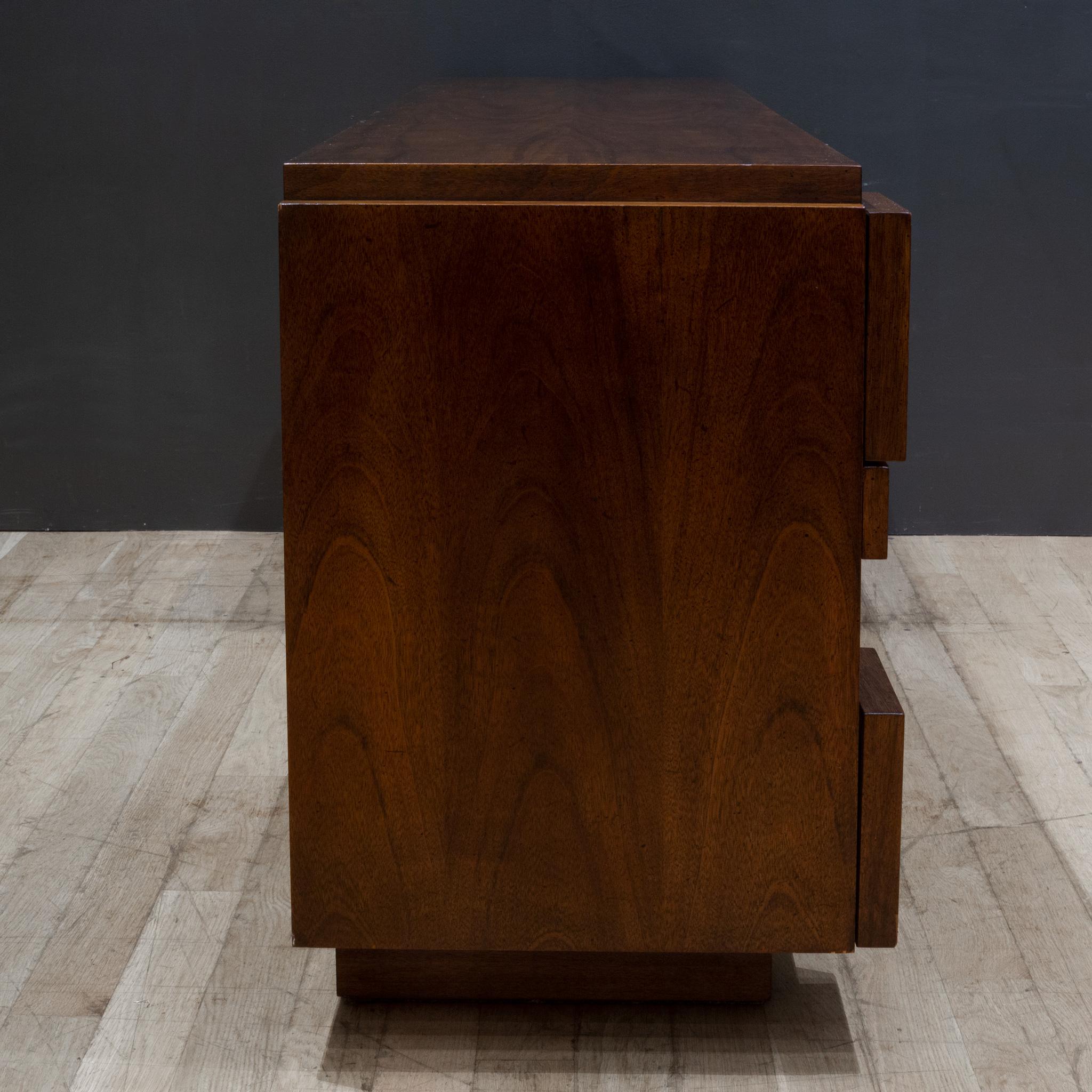 Mid-century Walnut Lane Staccato Brutalist Dresser c.1970 In Good Condition For Sale In San Francisco, CA