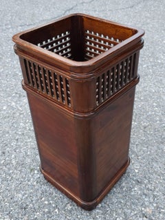 Paragüero enrejado de nogal de mediados de siglo