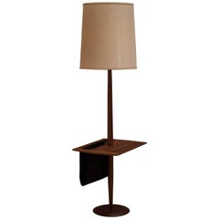 Mid Century Walnut Laurel Stehlampe mit Zeitschriftenständer