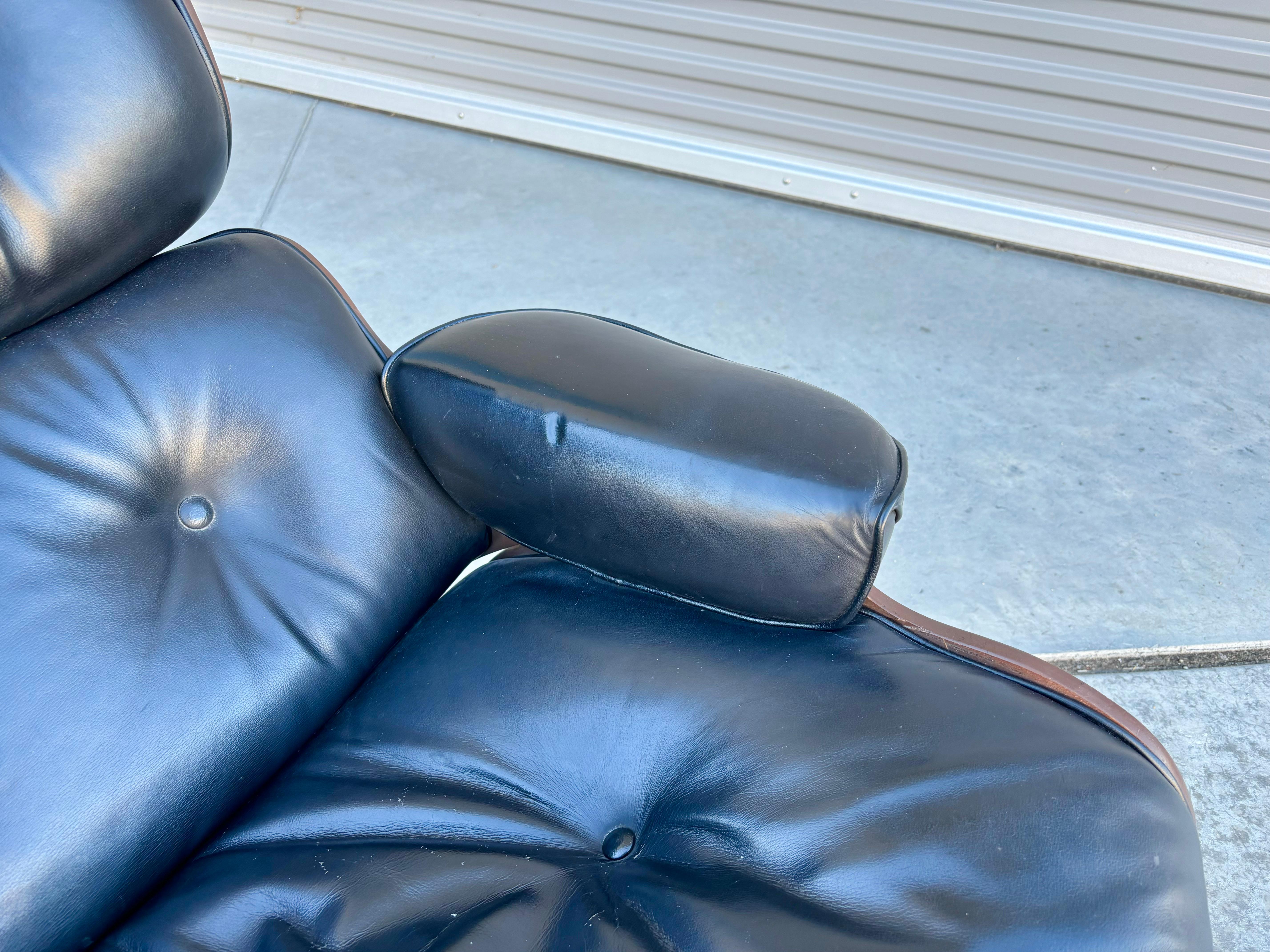 Fin du 20e siècle Chaise longue en noyer et cuir du milieu du siècle, d'après Herman Miller, années 1970 en vente