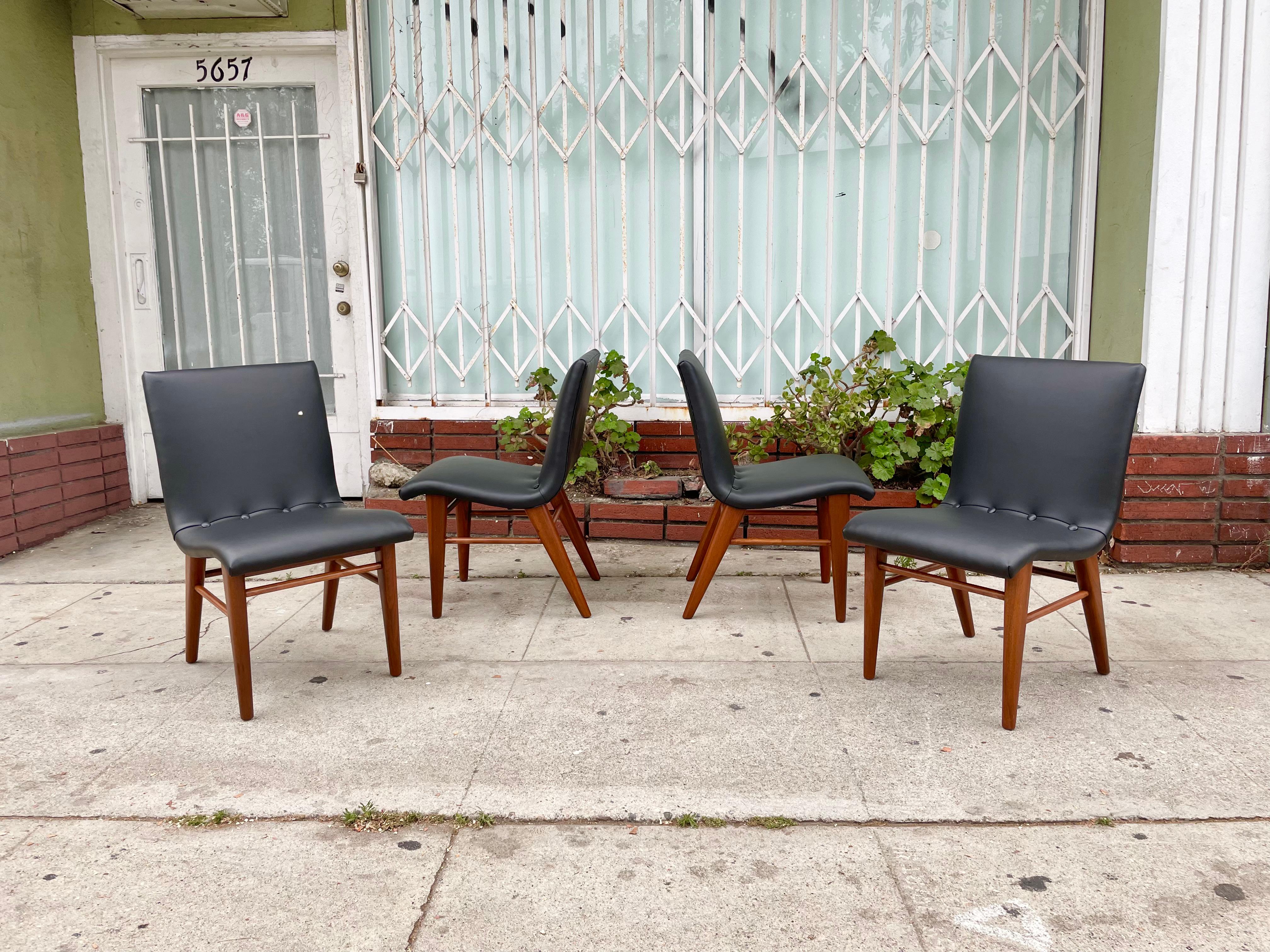 Midcentury Walnut & Leatherette Dining Chairs, Set of 6 In Good Condition For Sale In North Hollywood, CA