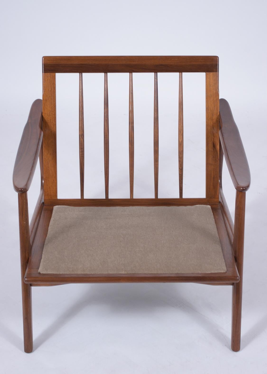 Midcentury Walnut Lounge Chair 2