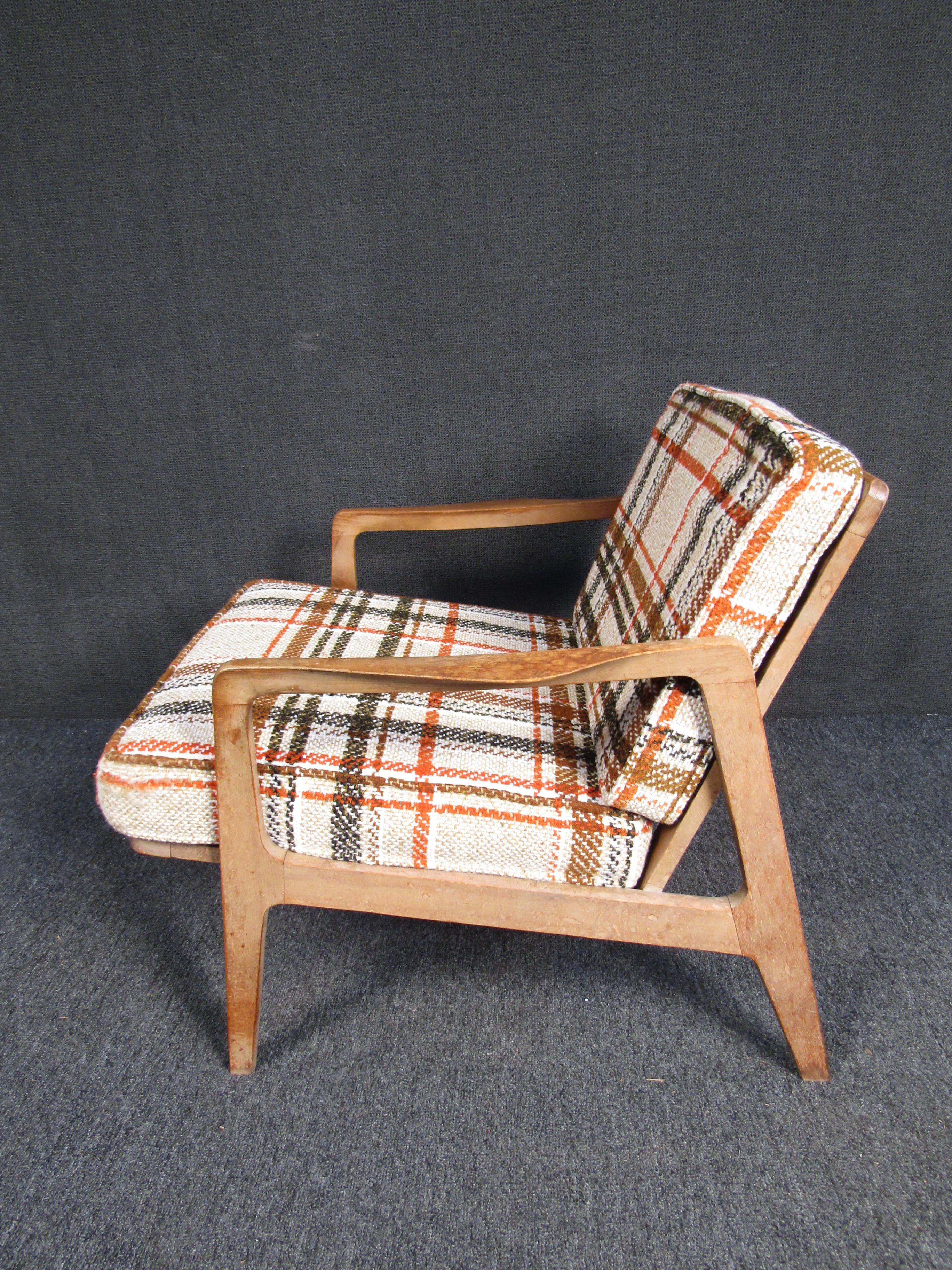 20th Century Mid-Century Walnut Lounge Chair 