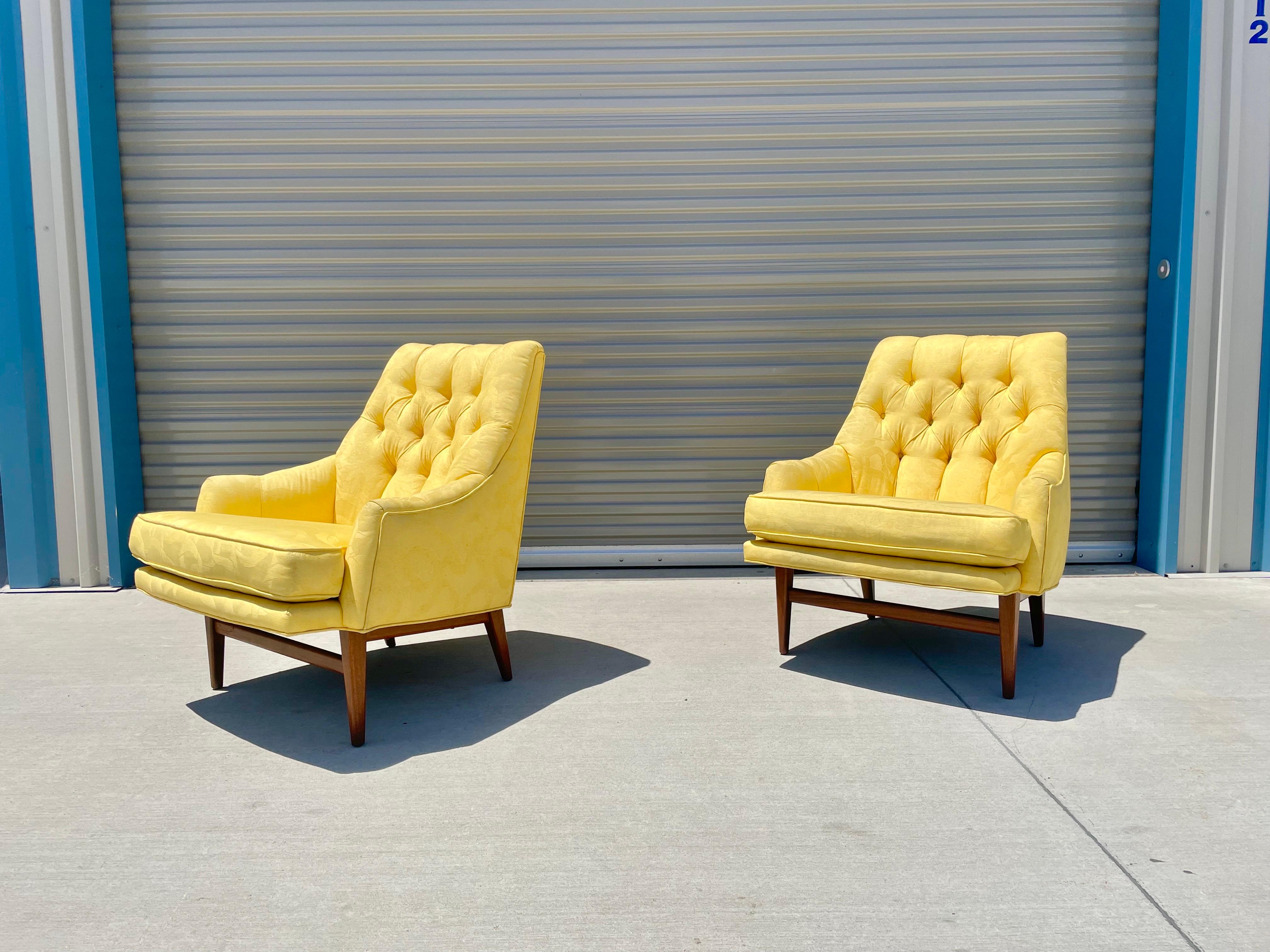 American Midcentury Walnut Lounge Chairs Attributed to Monteverdi Young, a Pair For Sale