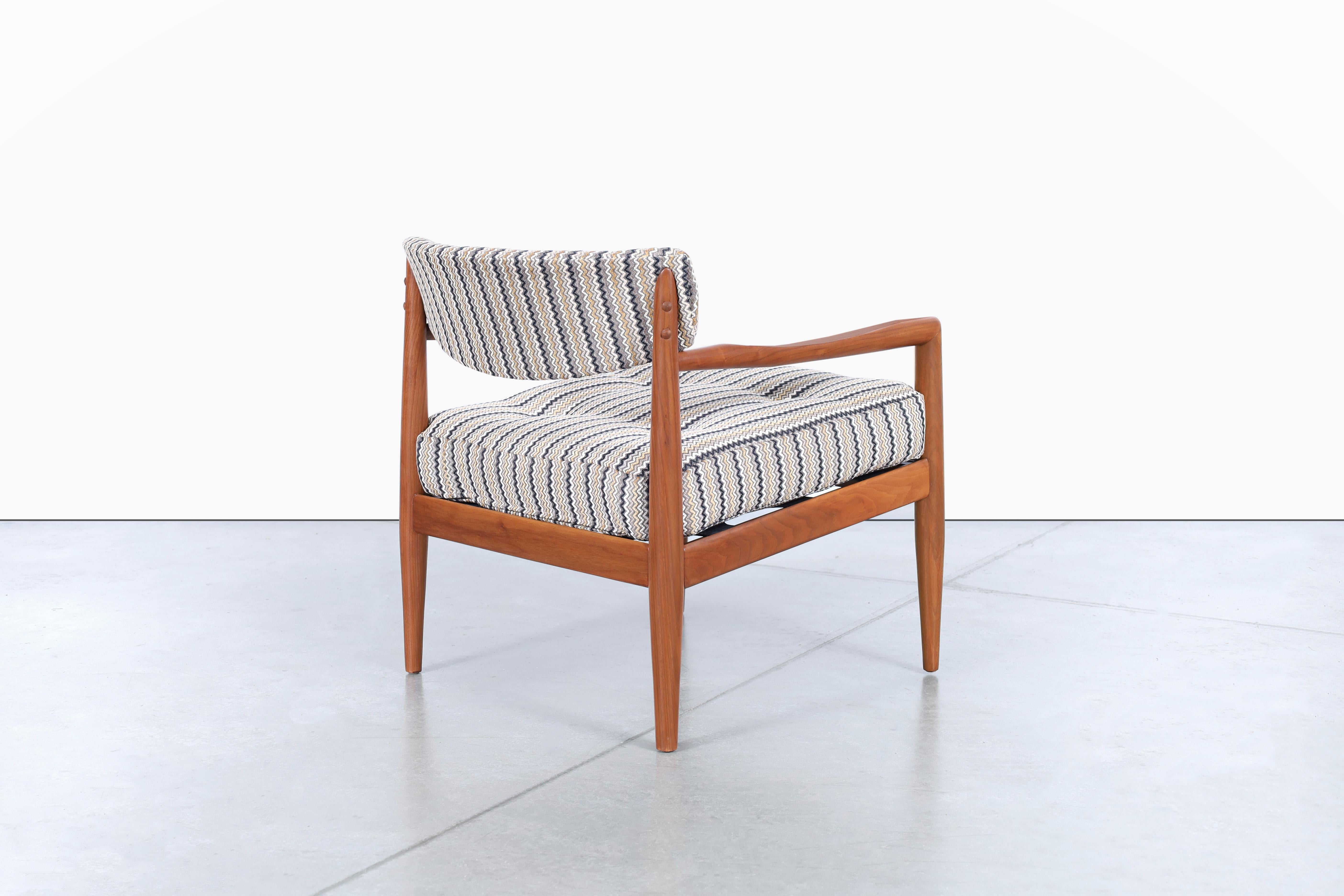 Sedie da salotto in noce di metà secolo di Adrian Pearsall per Craft Associates in vendita 4
