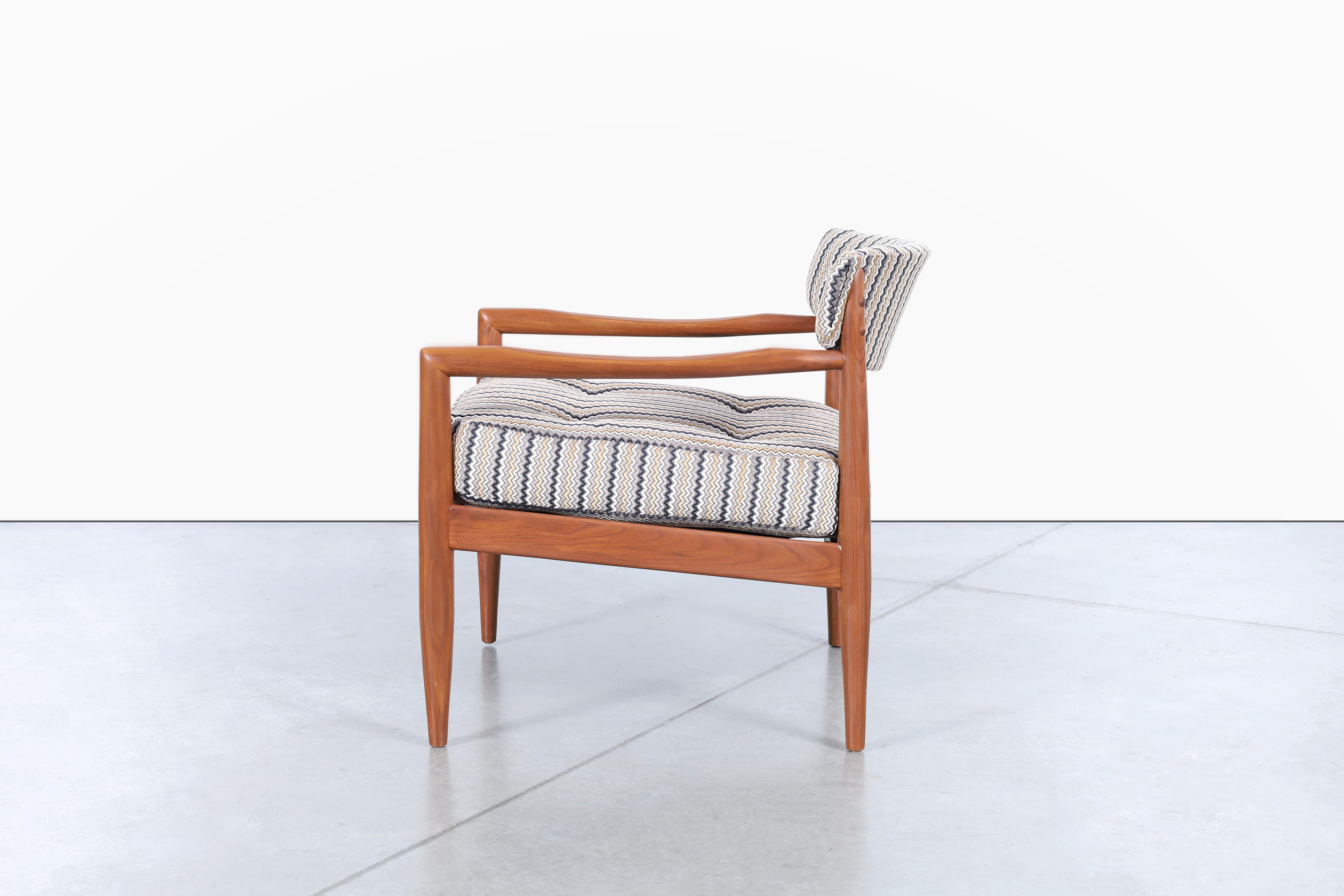 Sedie da salotto in noce di metà secolo di Adrian Pearsall per Craft Associates in vendita 2
