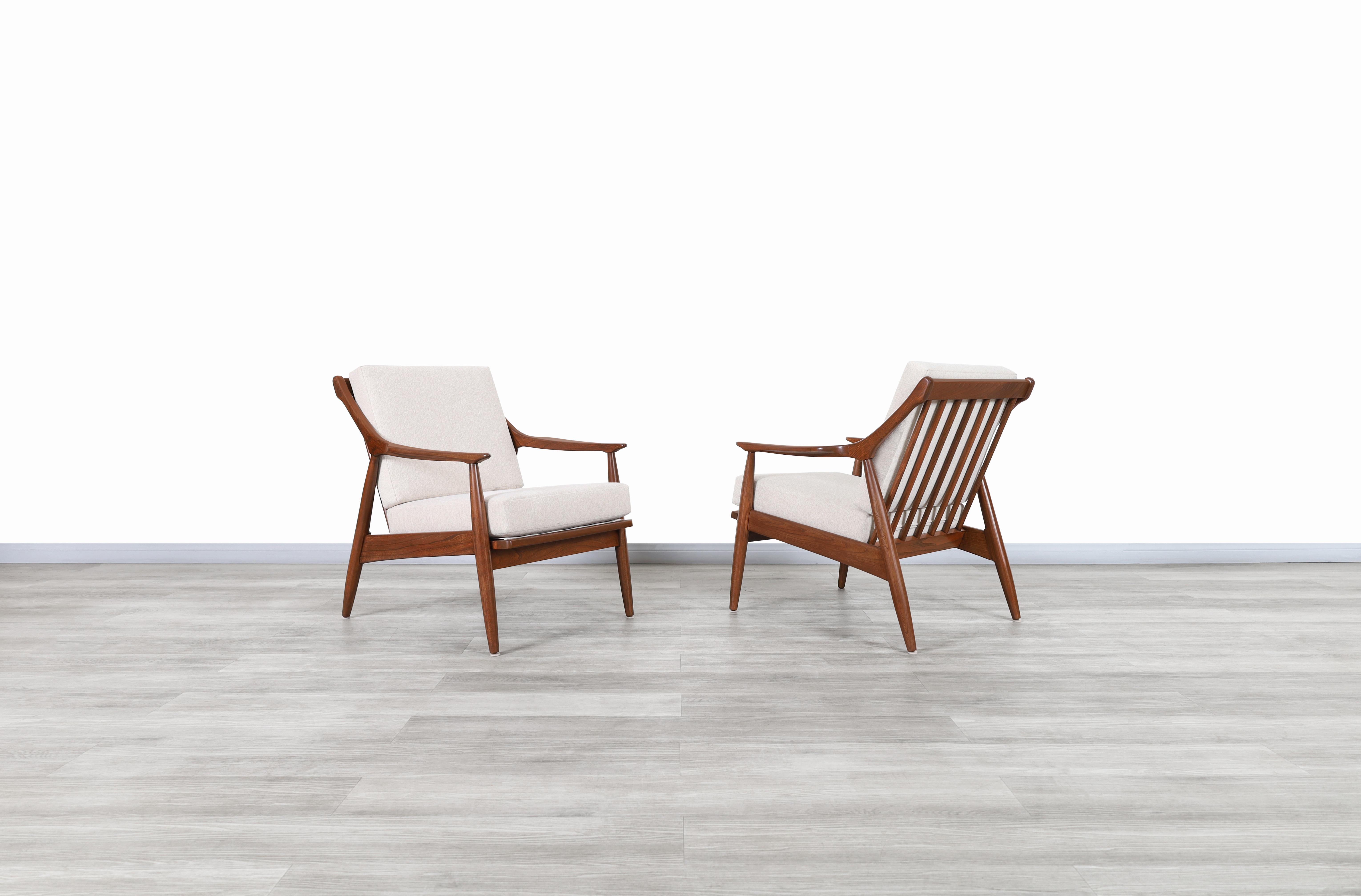 American Midcentury Walnut Lounge Chairs by Kurt Ostervig for James Mobler For Sale