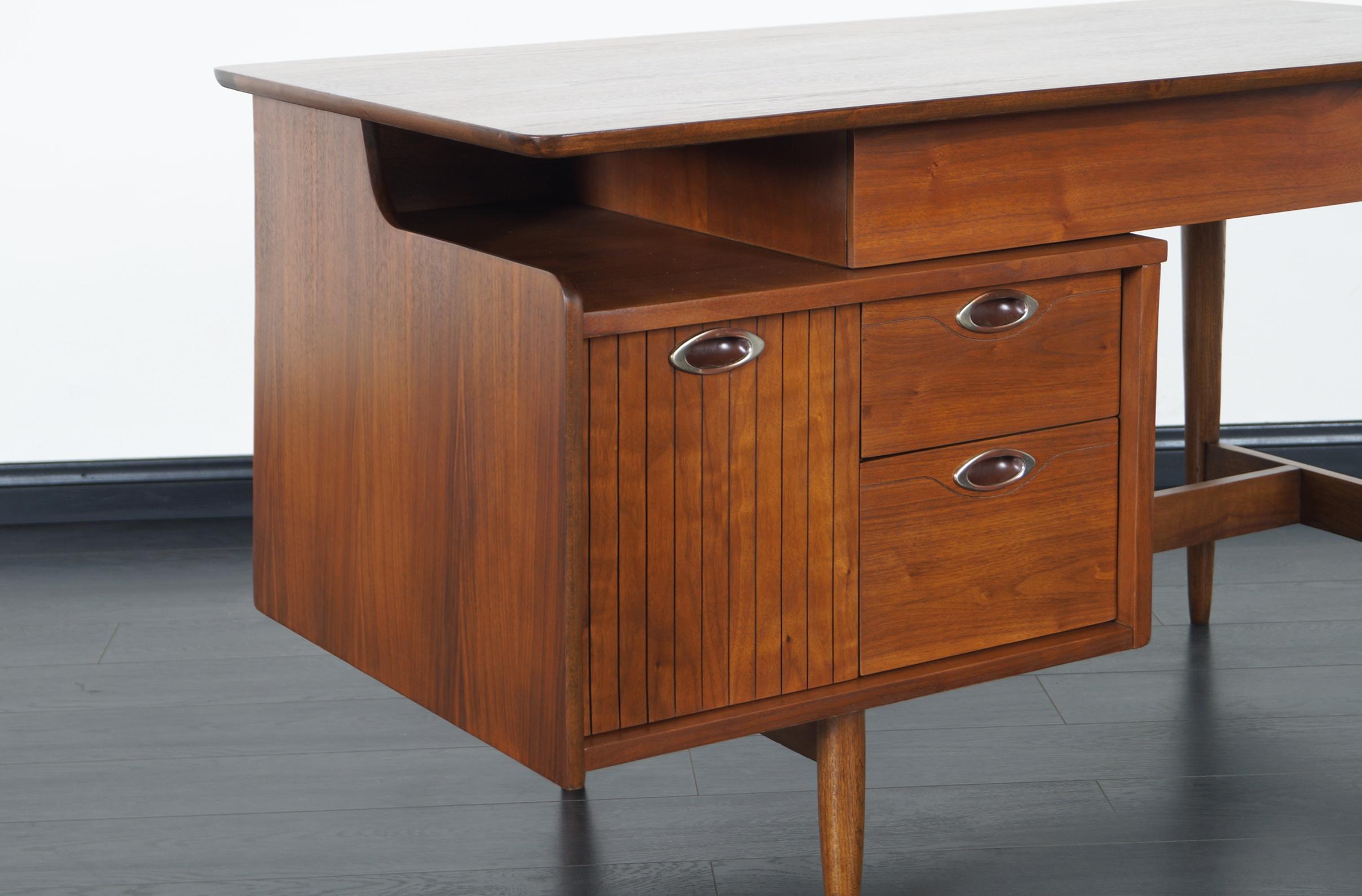 mainline by hooker desk