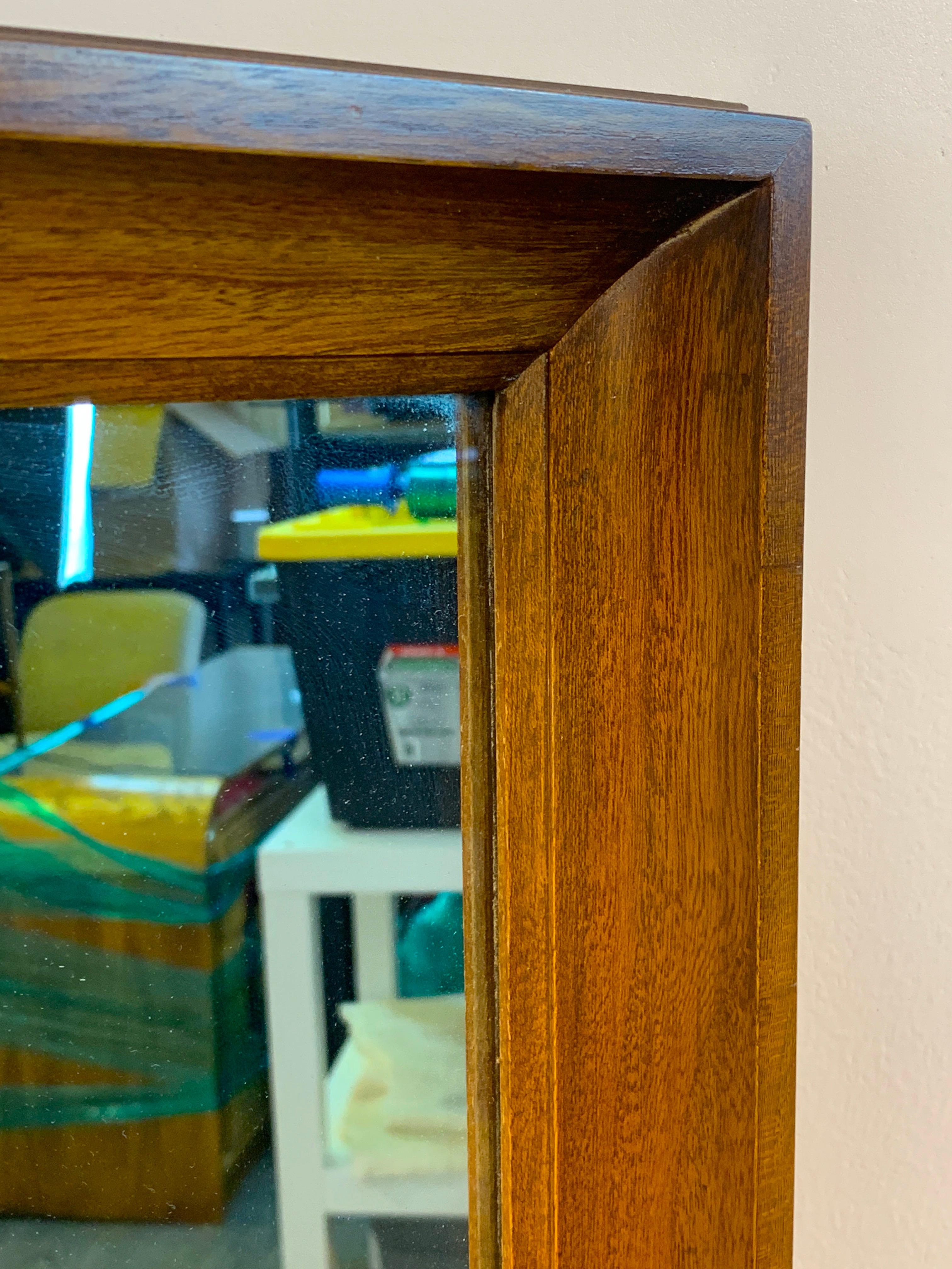 Spiegel aus Nussbaumholz von Strata für Unagusta, Mitte des Jahrhunderts (Moderne der Mitte des Jahrhunderts) im Angebot