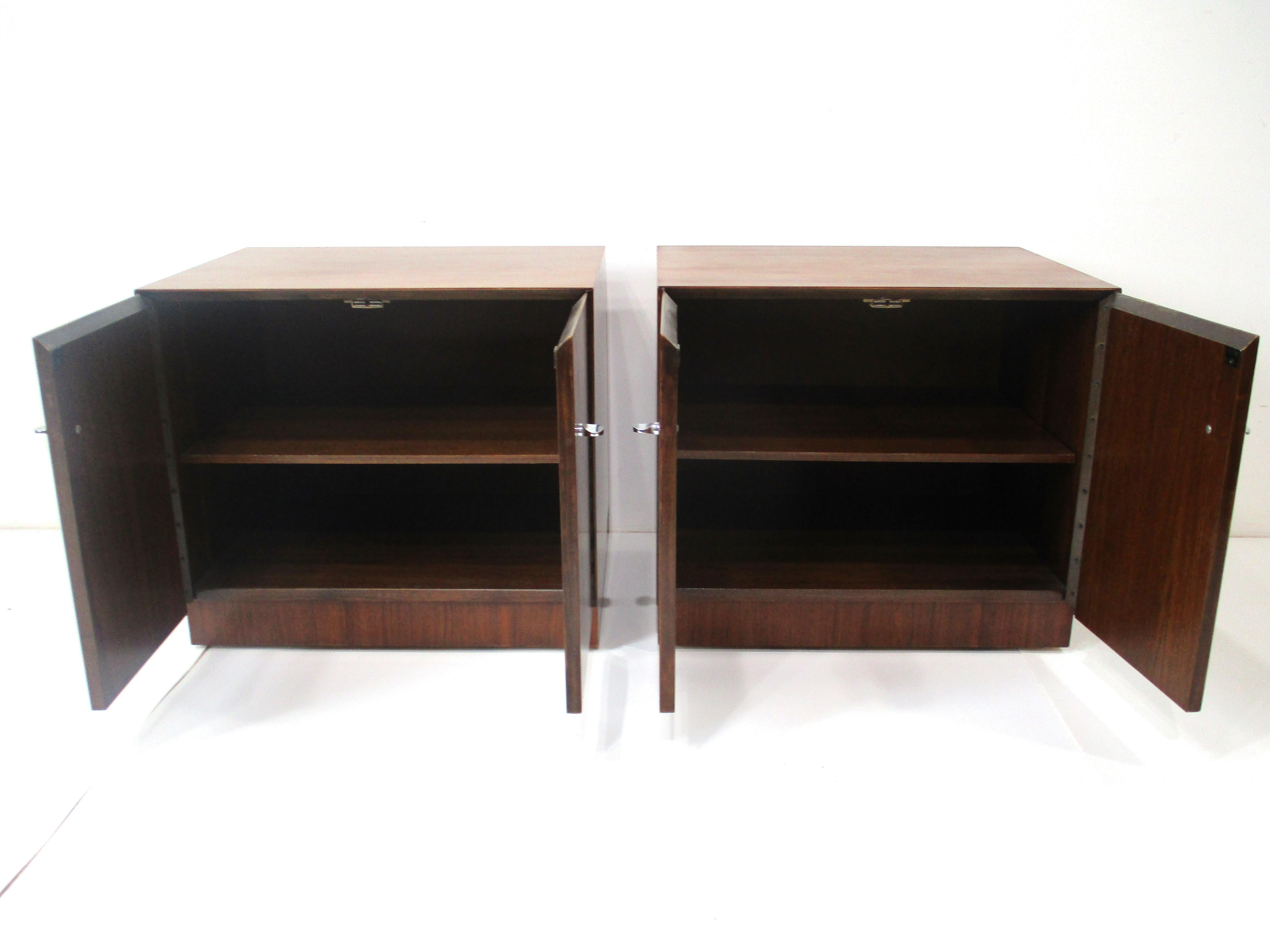 Mid Century Walnut Nightstands in the style of Thayer Coggin  For Sale 1