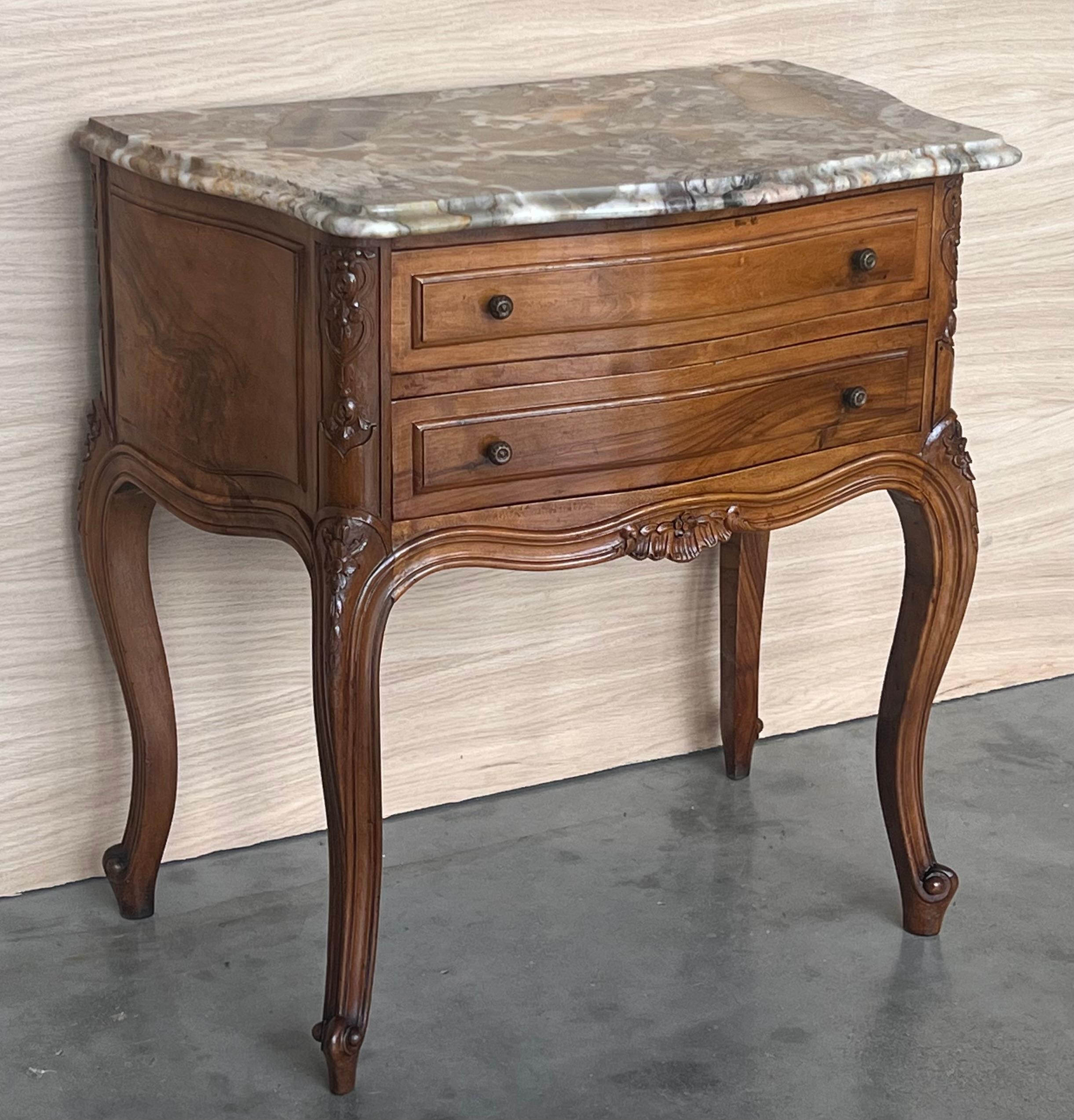 Mid-Century Walnut Nightstands with Drawers and Marble Tops, 1950s, Set of 2 In Good Condition For Sale In Miami, FL