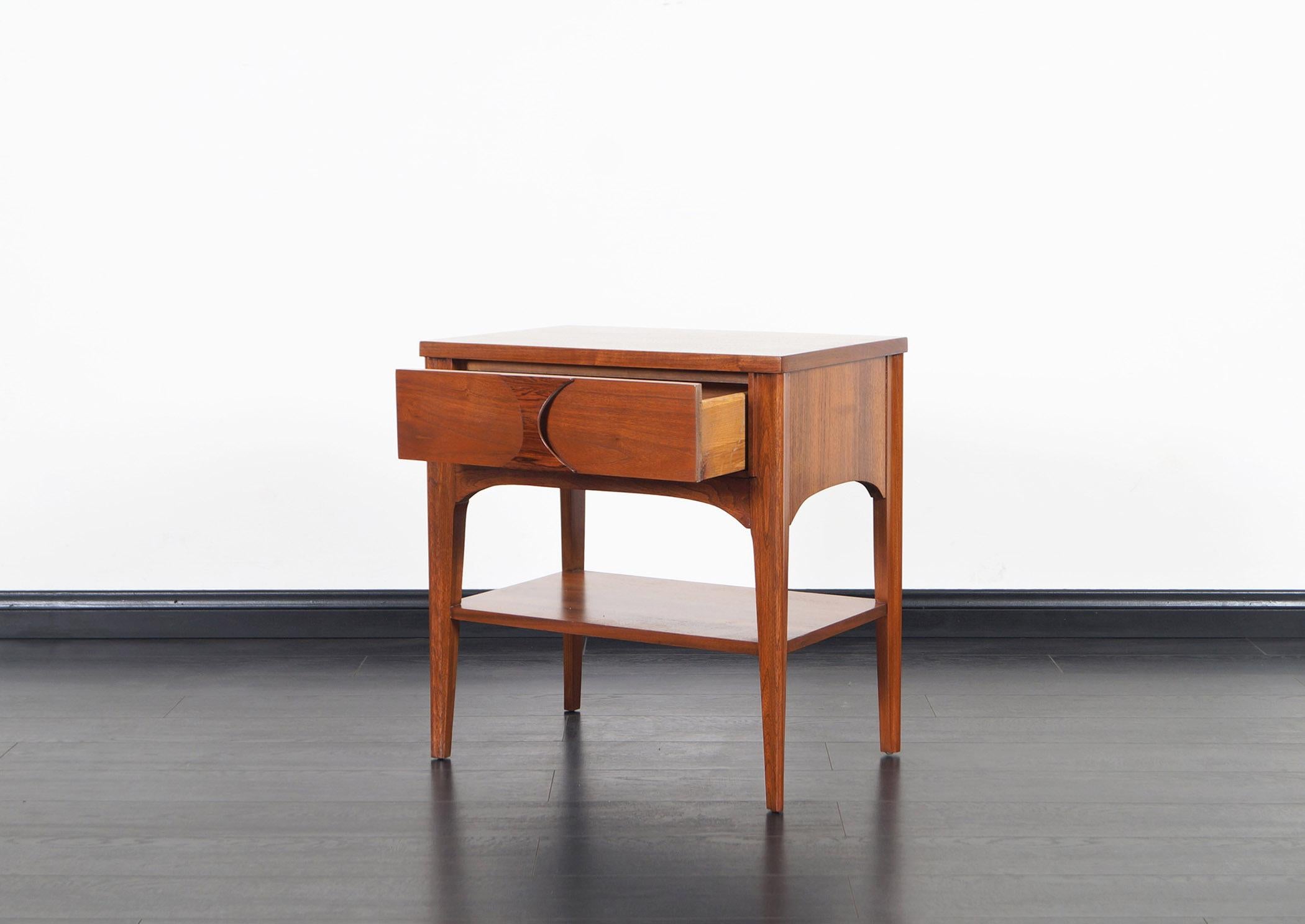 Midcentury Walnut 'Perspecta' Nightstands by Kent Coffey In Excellent Condition In North Hollywood, CA