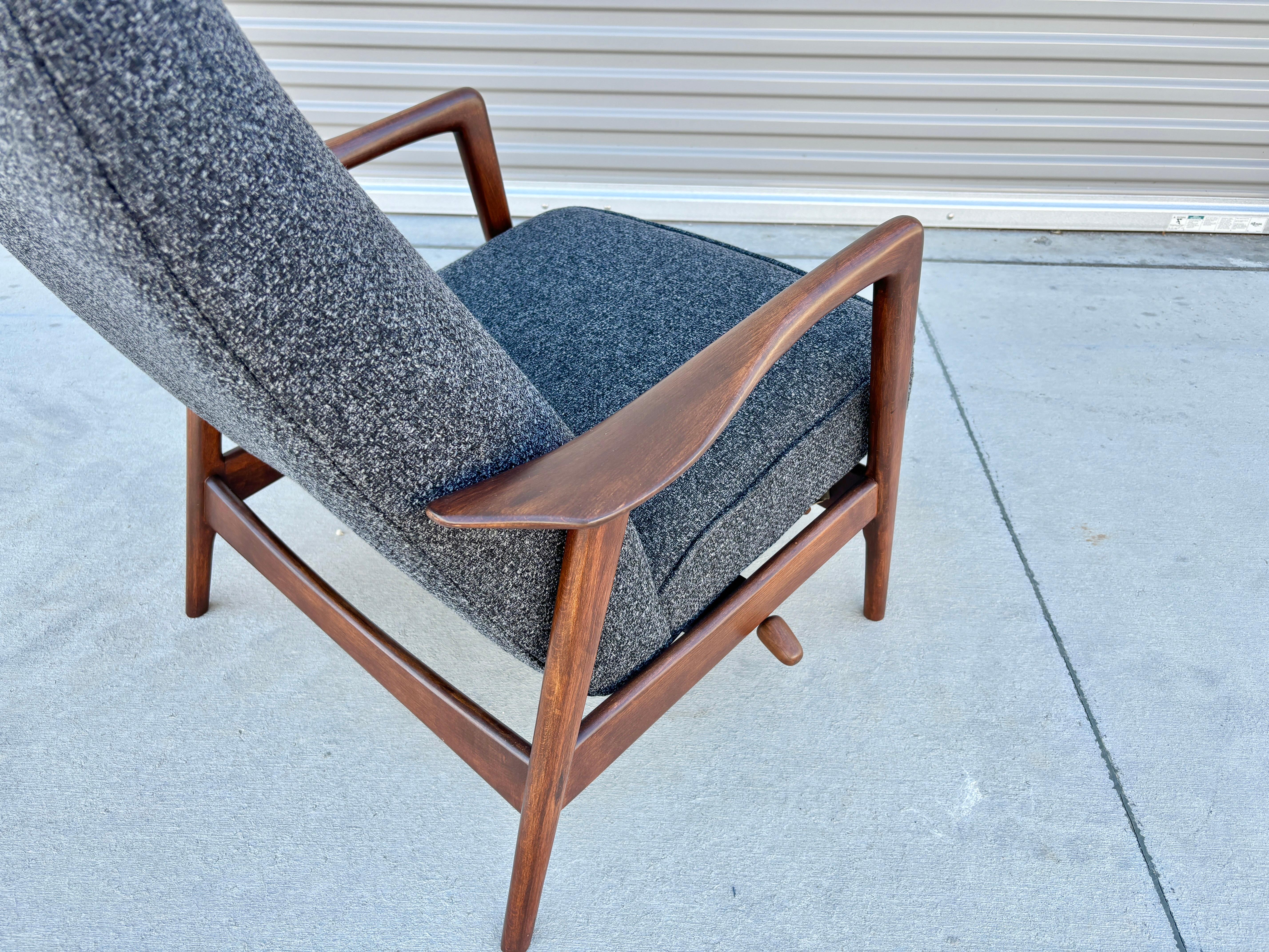 Mid Century Walnut Recliner Lounge Chair & Ottoman by Alf Svensson for Dux For Sale 8