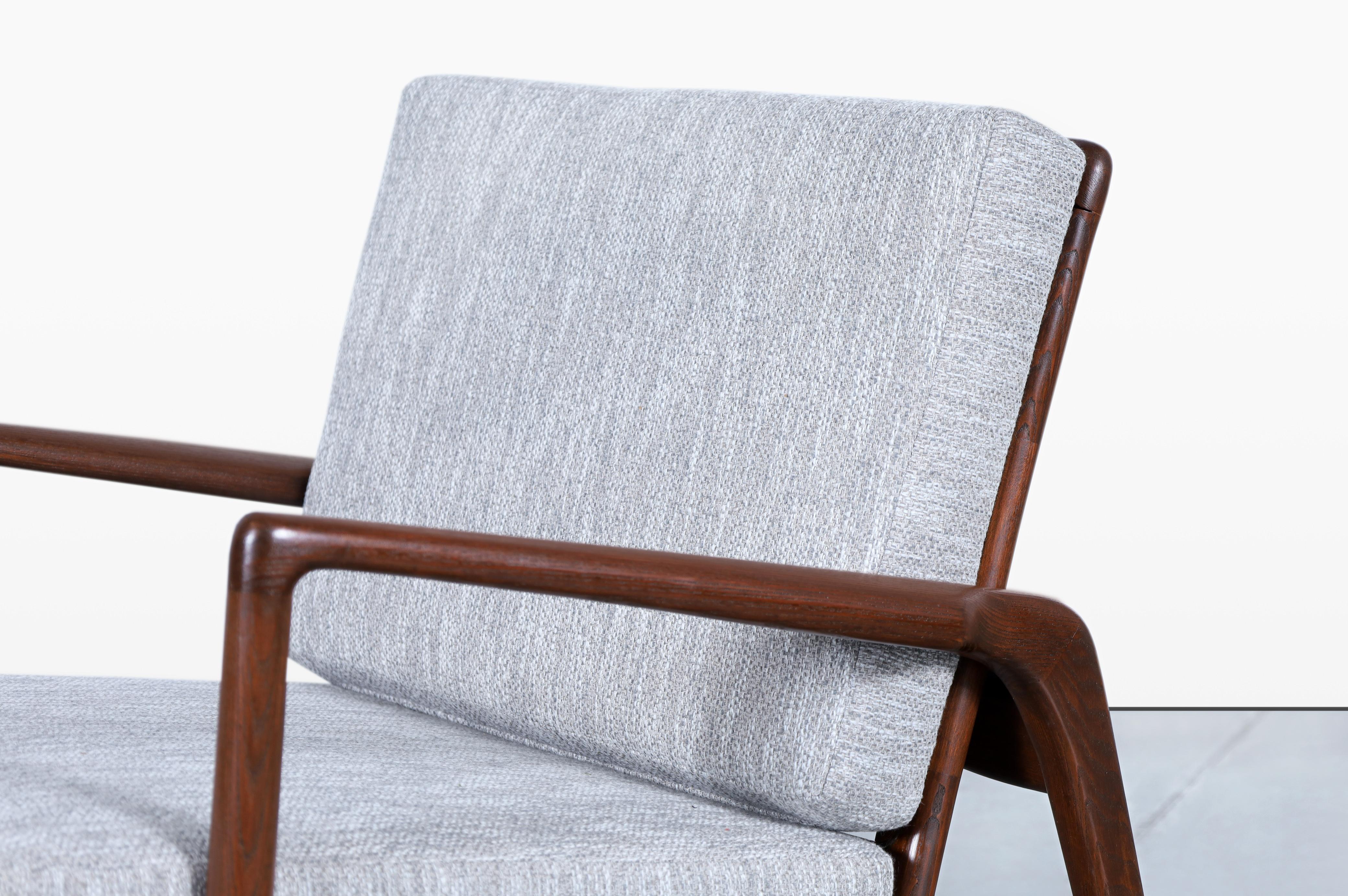 Tessuto Mid-Century Walnut Reclining Lounge Chairs by Ib Kofod Larsen for Selig in vendita