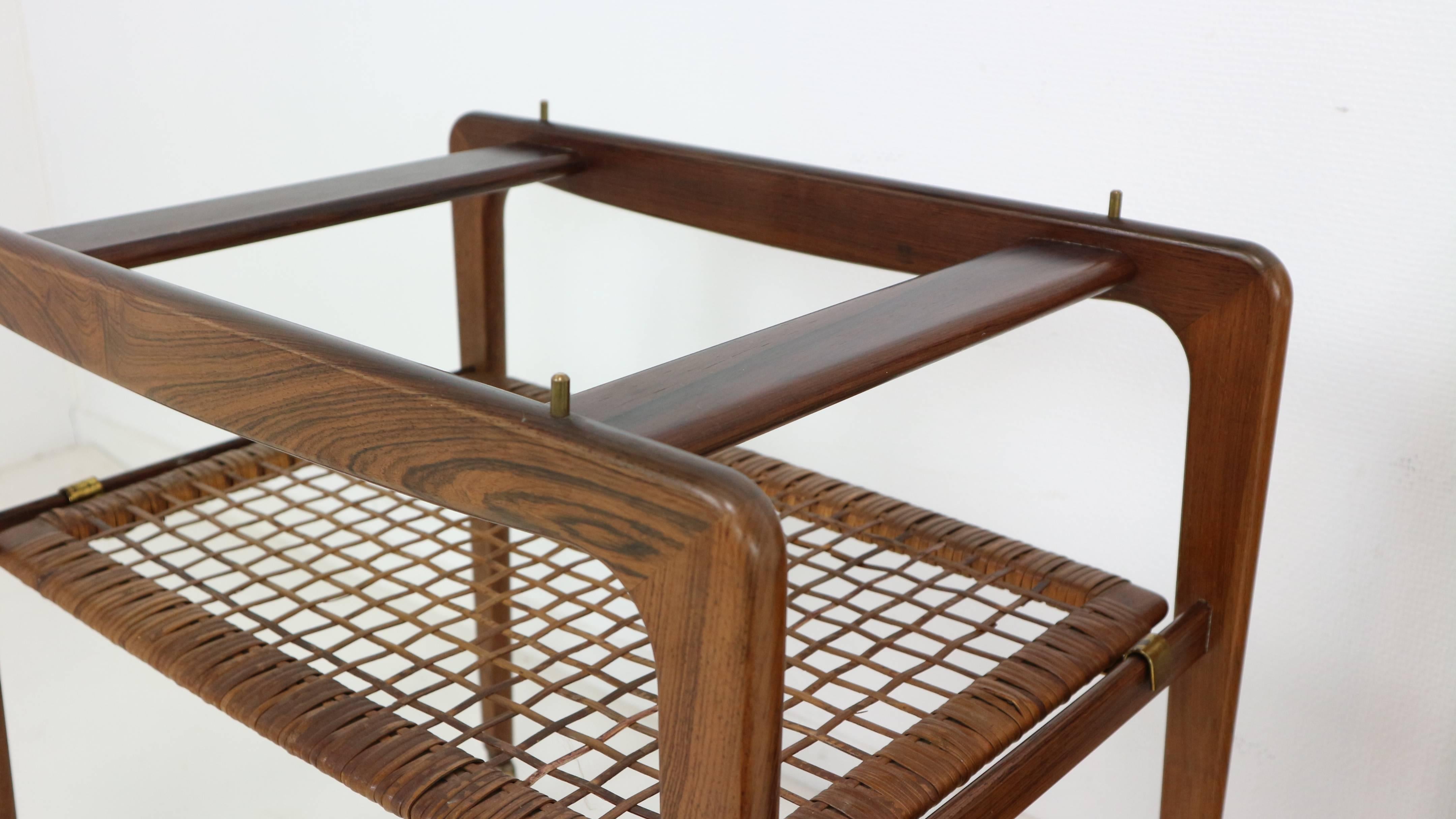 Midcentury Walnut Rolling Bar Cart or Table by Poul Jensen for Selig In Good Condition In The Hague, NL