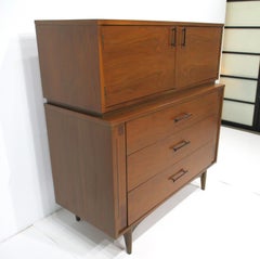 Cassettone Highboy in noce e palissandro di Kroehler, metà del secolo scorso