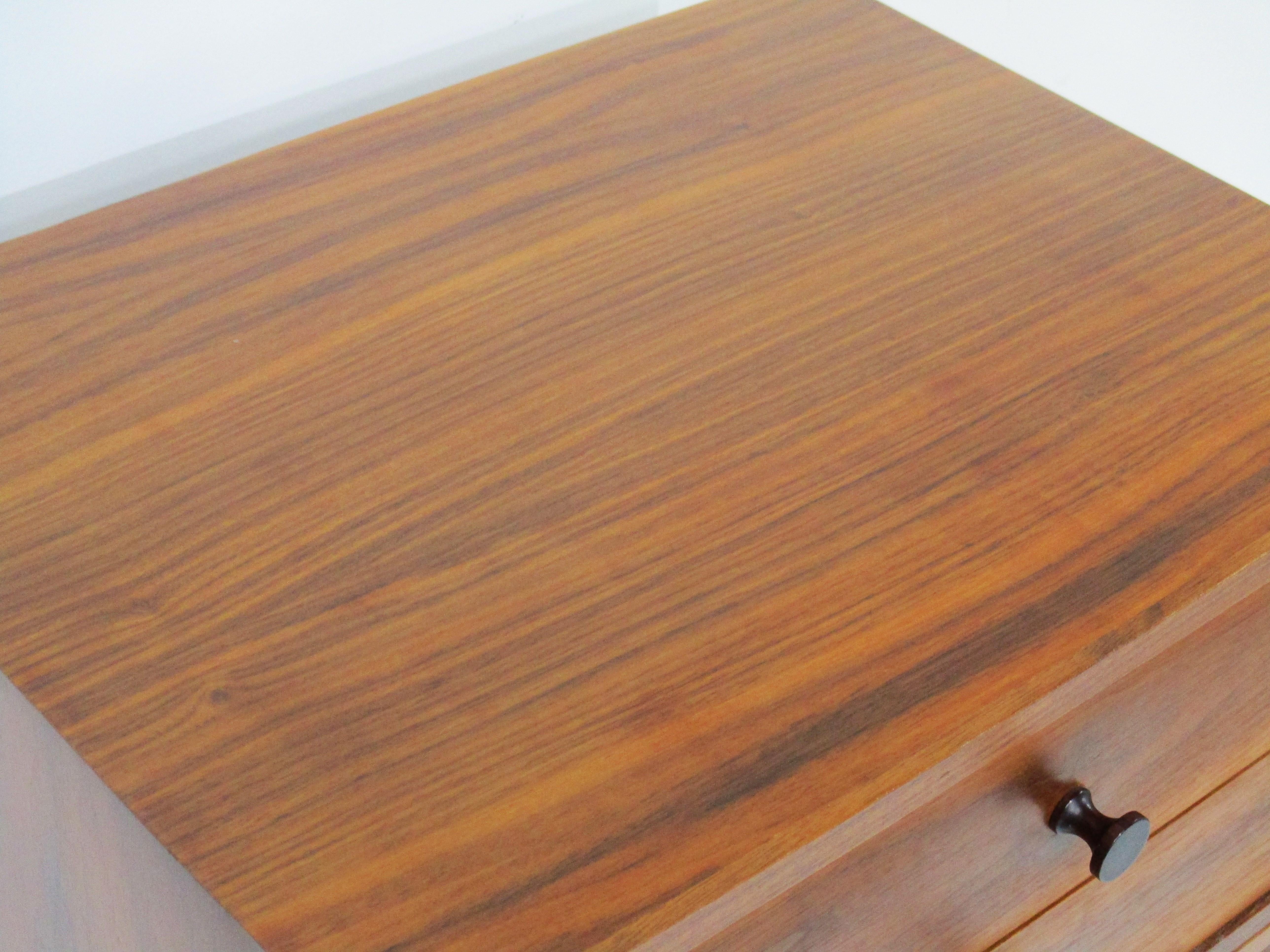 Mid Century Walnut / Rosewood Jewelry Box Denmark   In Good Condition For Sale In Cincinnati, OH