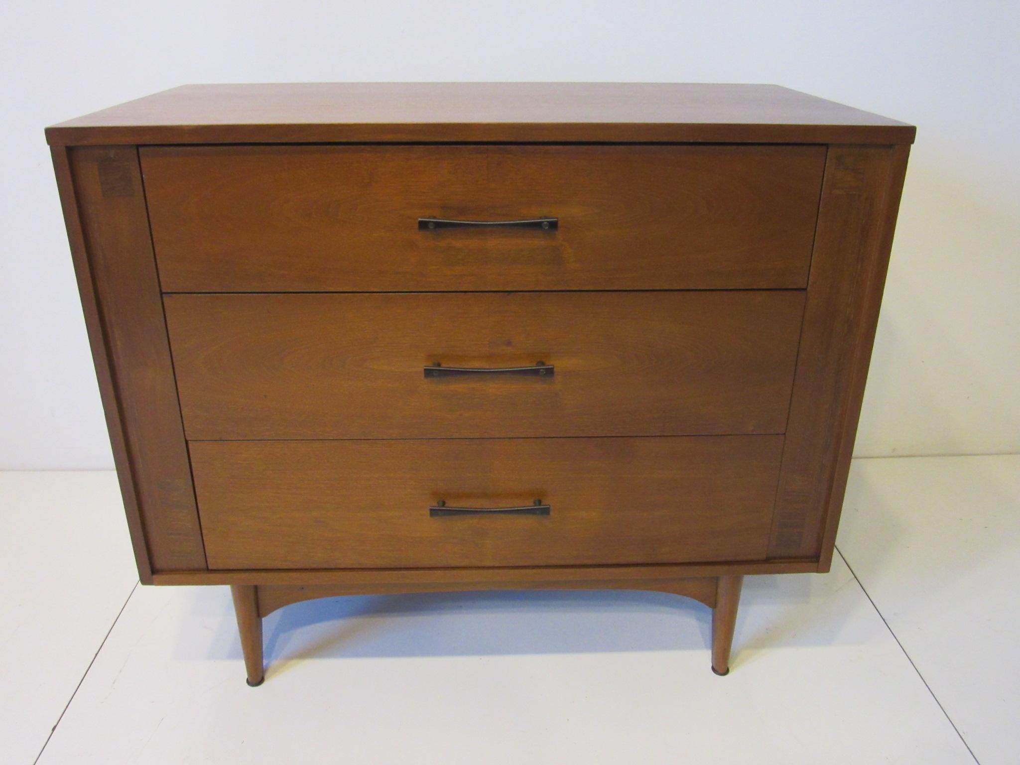 Midcentury Small Chest Walnut / Rosewood  4