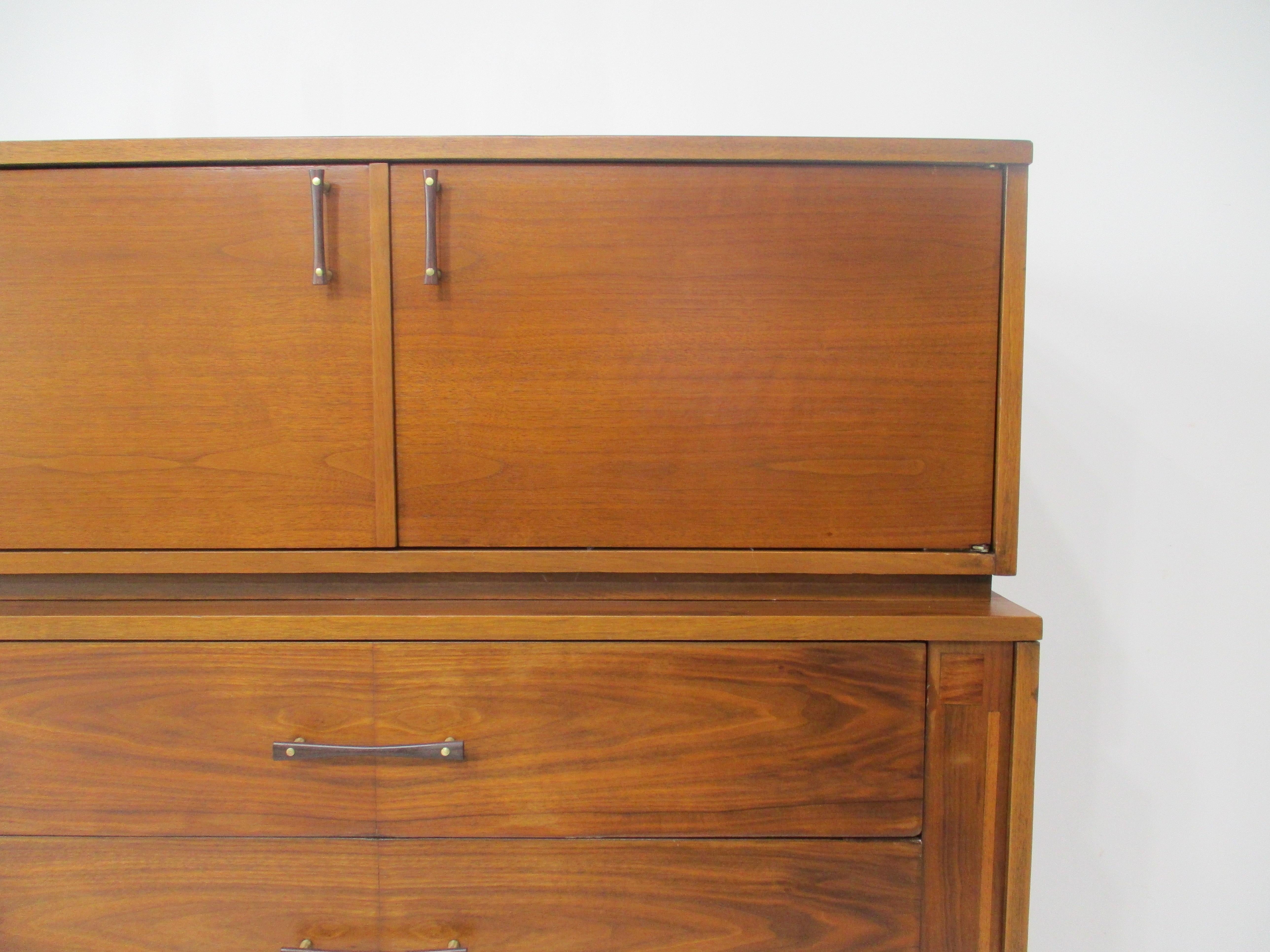 Mid Century Walnut / Rosewood Tall Dresser Chest by Kroehler   For Sale 7
