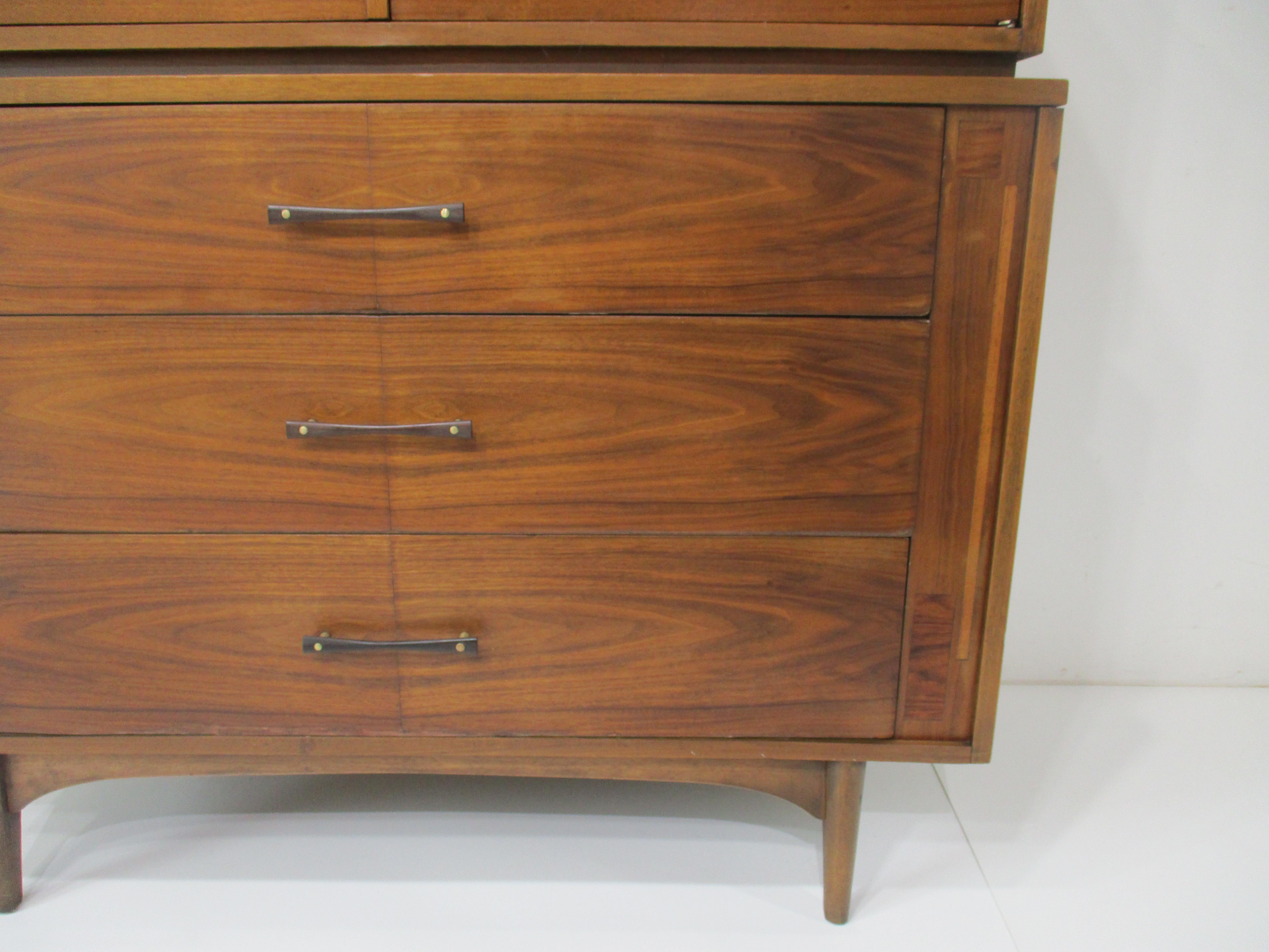 Mid Century Walnut / Rosewood Tall Dresser Chest by Kroehler   For Sale 7