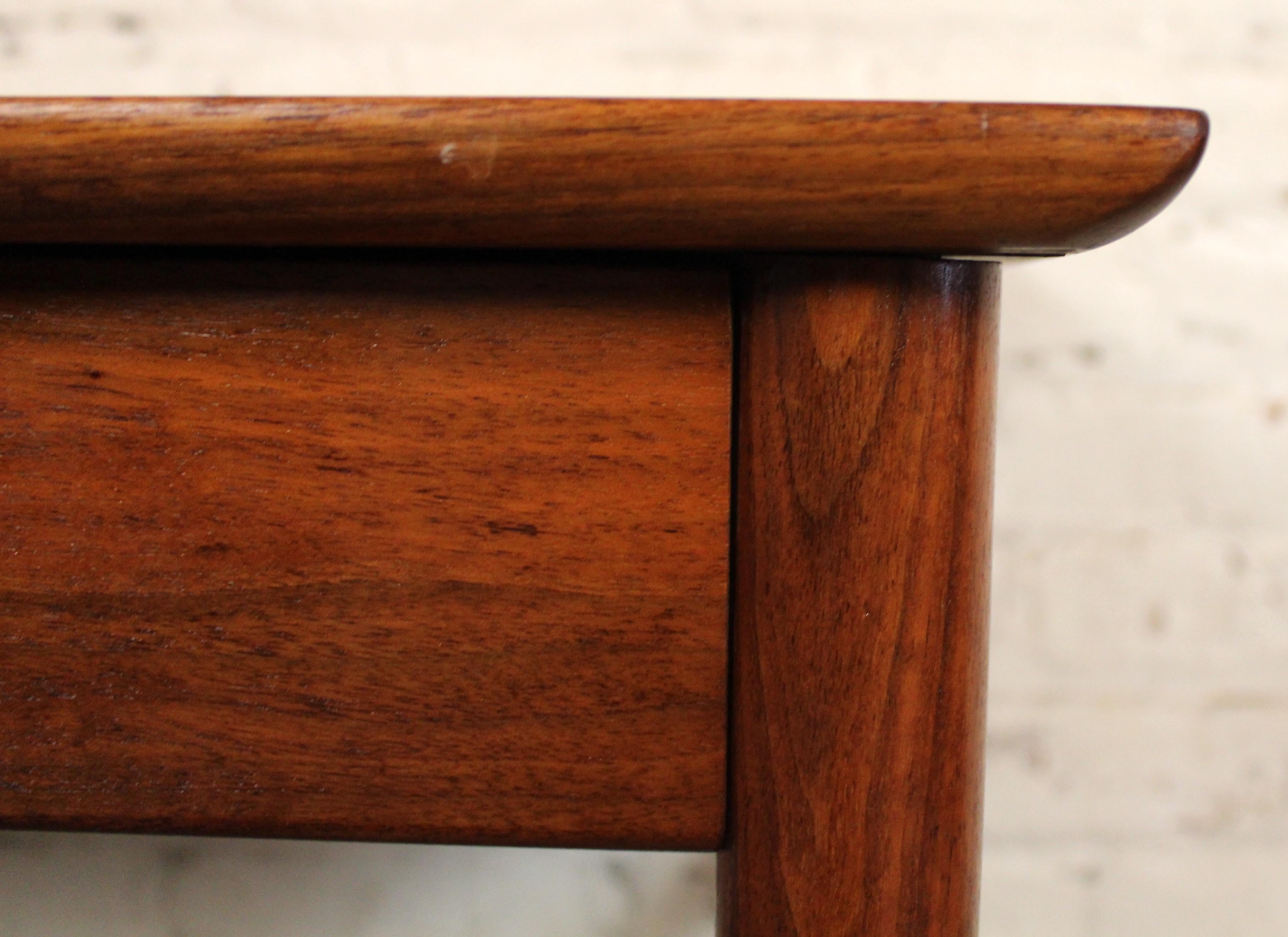 Mid-Century Walnut Side Table by Heritage Furniture For Sale 6