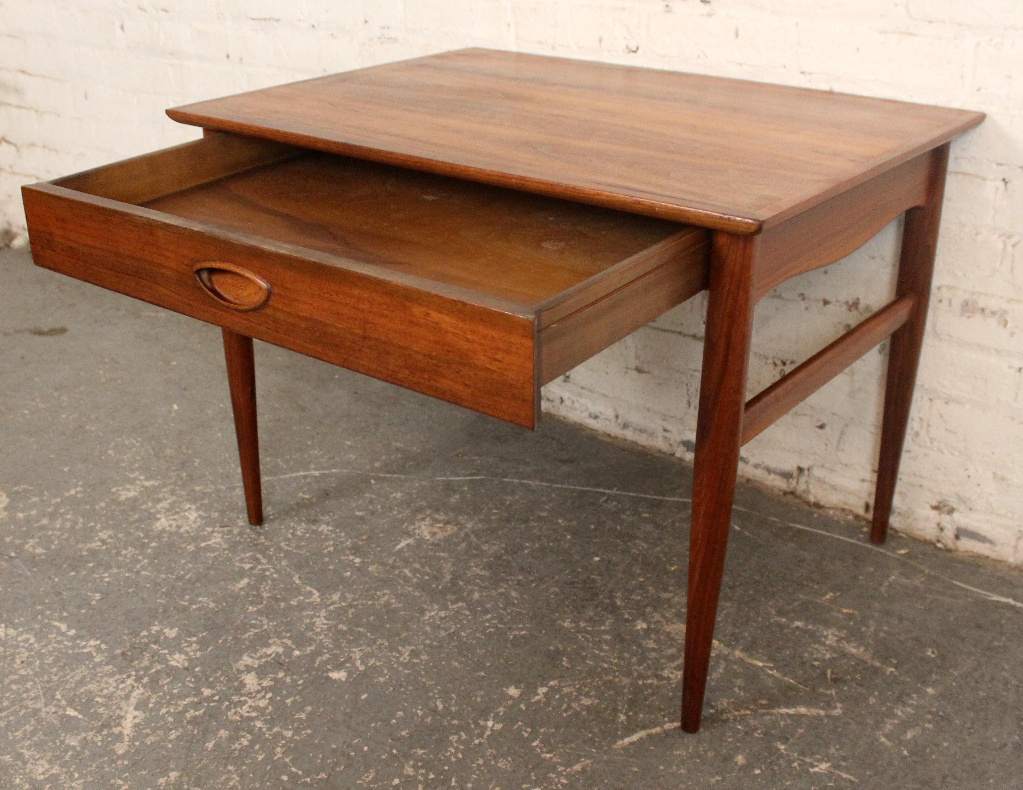 Mid-Century Walnut Side Table by Heritage Furniture For Sale 1