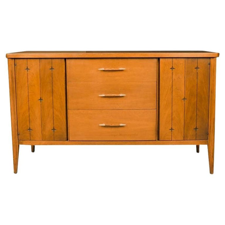 Mid Century Walnut Sideboard Buffet Credenza Broyhill Premier Saga For
