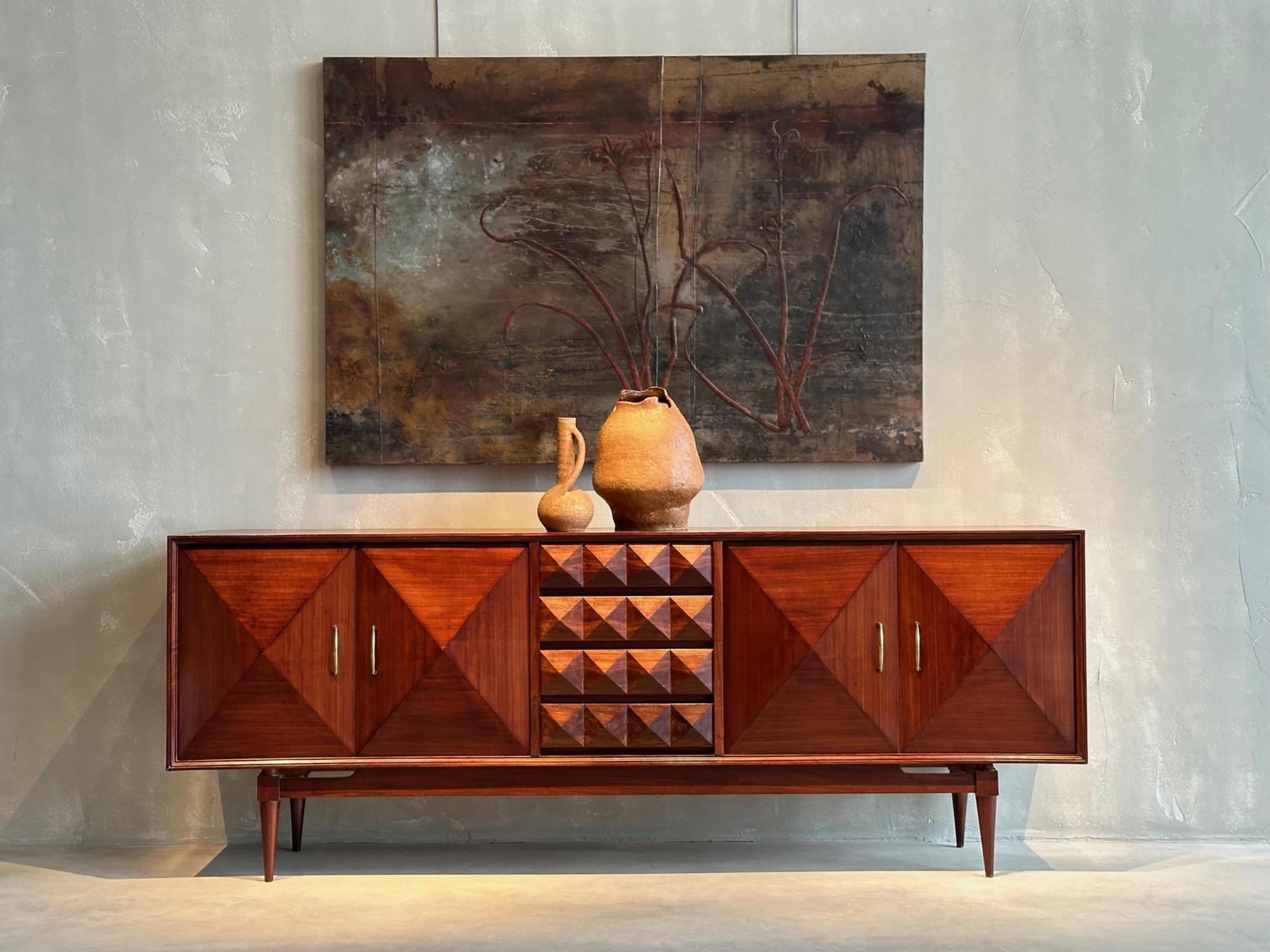 Mid-century Walnut Sideboard Enfilade 1960 in the Manner of Vladimir Kagan In Good Condition For Sale In Benington, Herts